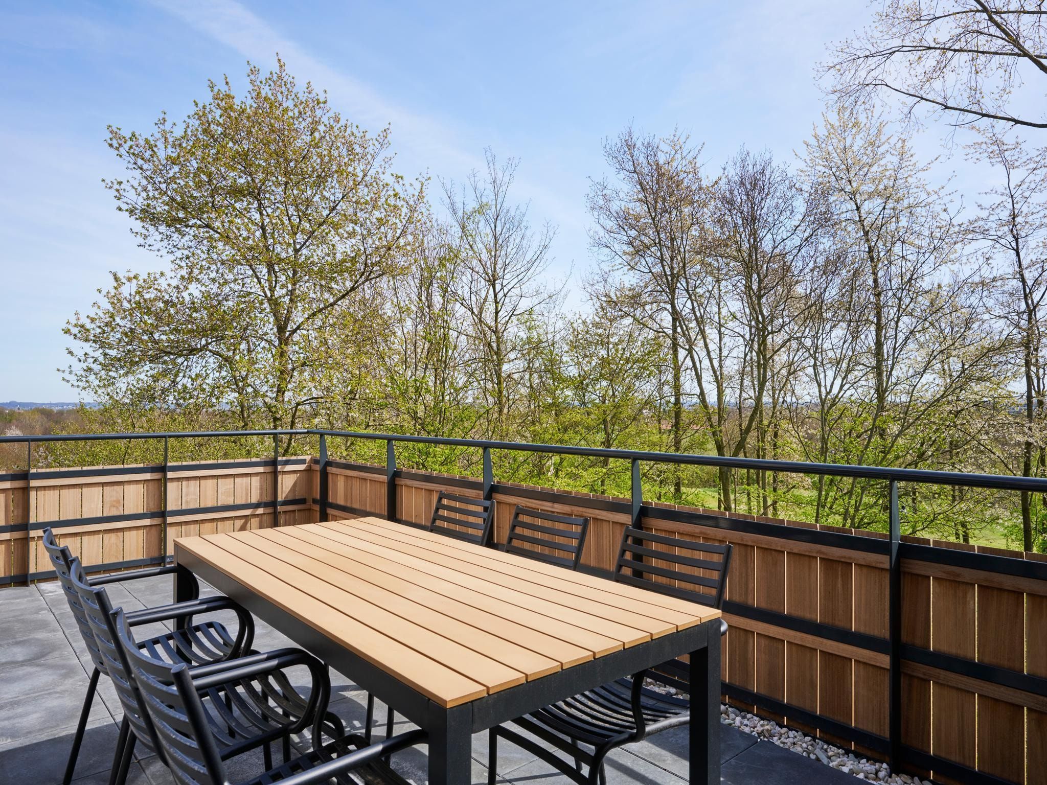 Het terras van Resort Maastricht 36 in Maastricht