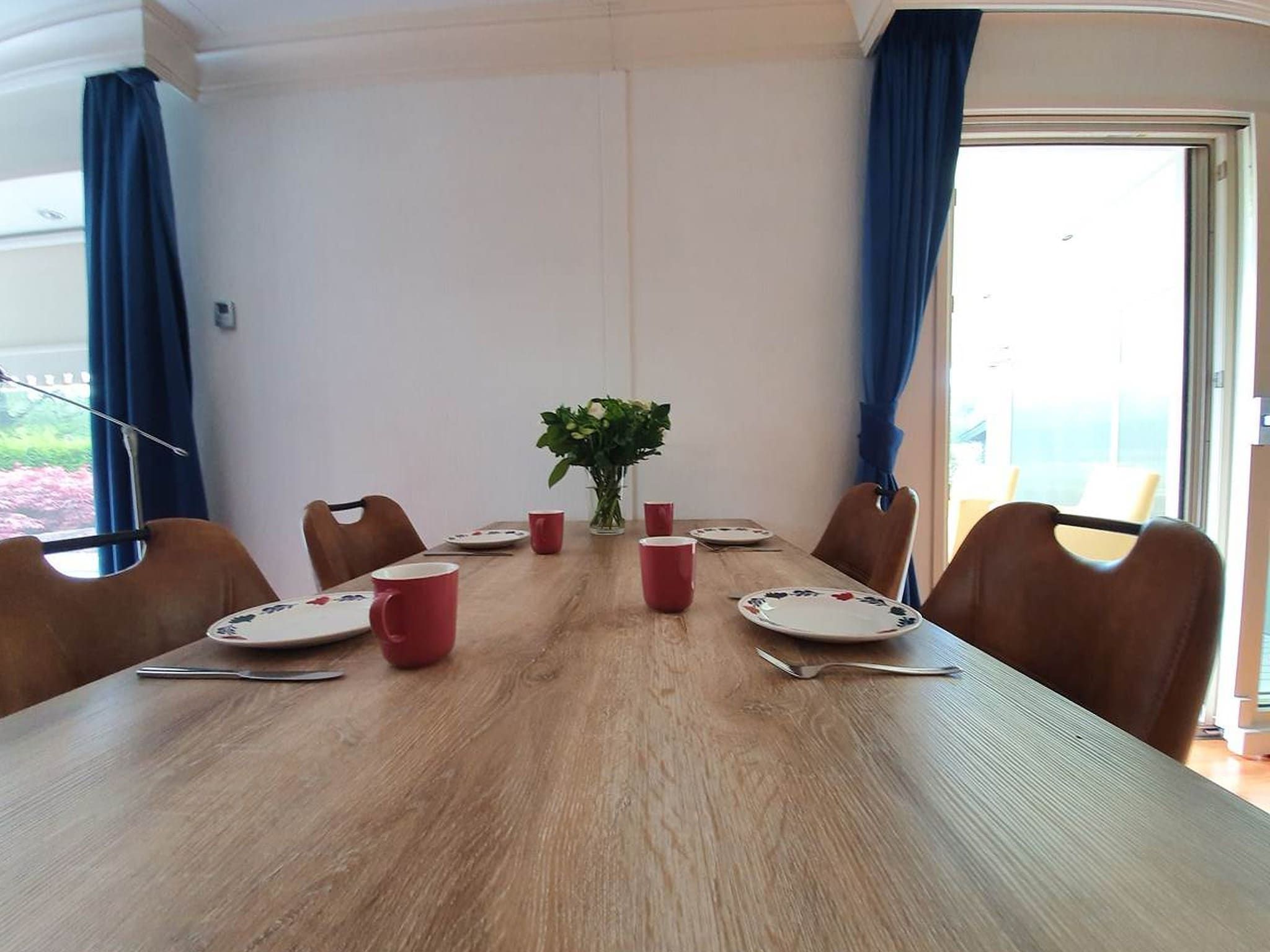 De eetkamer van Koperwiek in Garderen