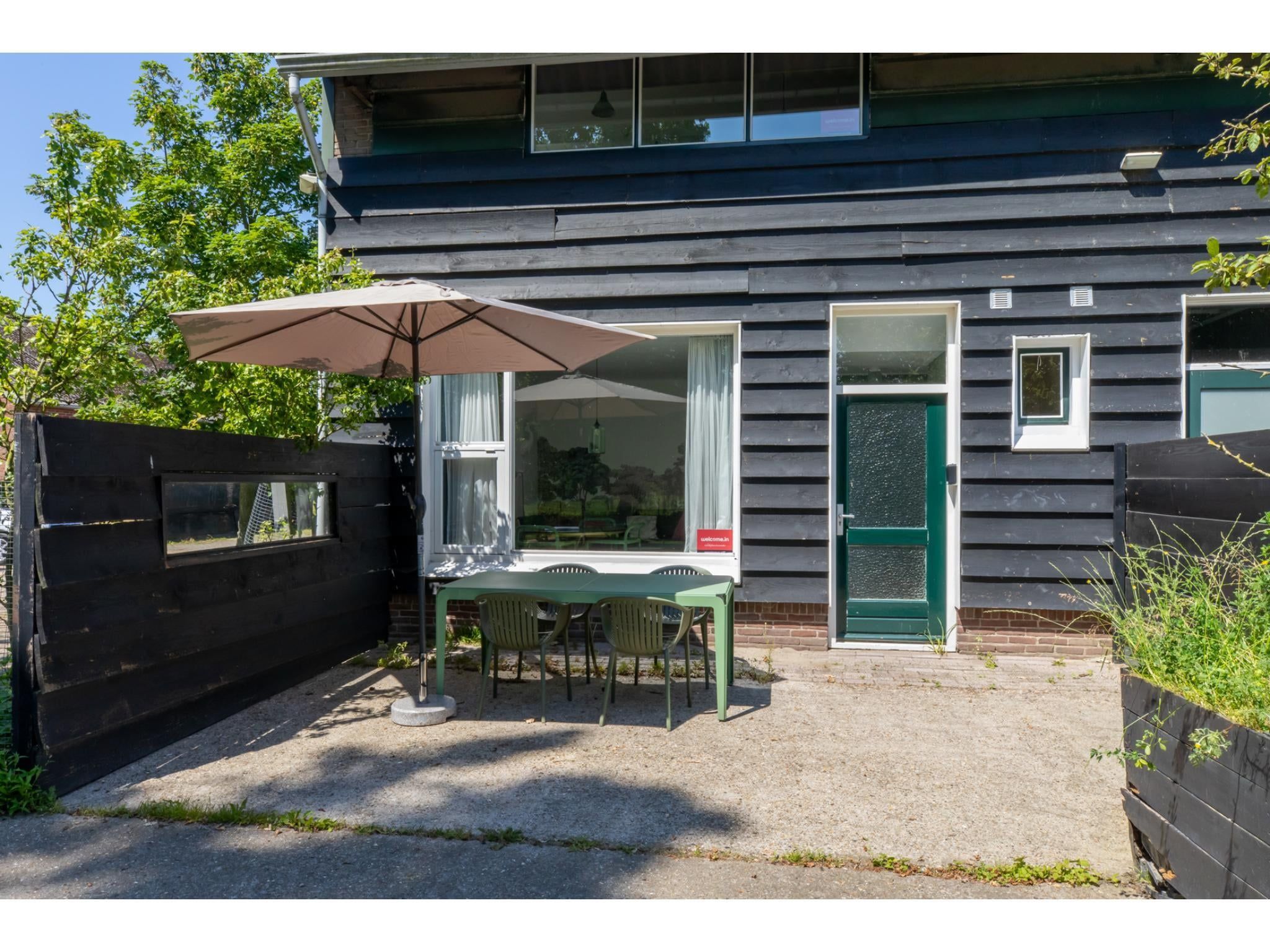 De buitenkant van Appartement - Kon Emmaweg 6  beneden app in Vrouwenpolder