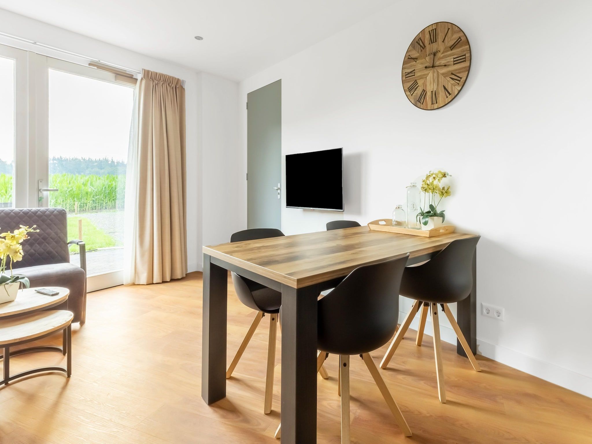 De eetkamer van NR 4 in Goirle