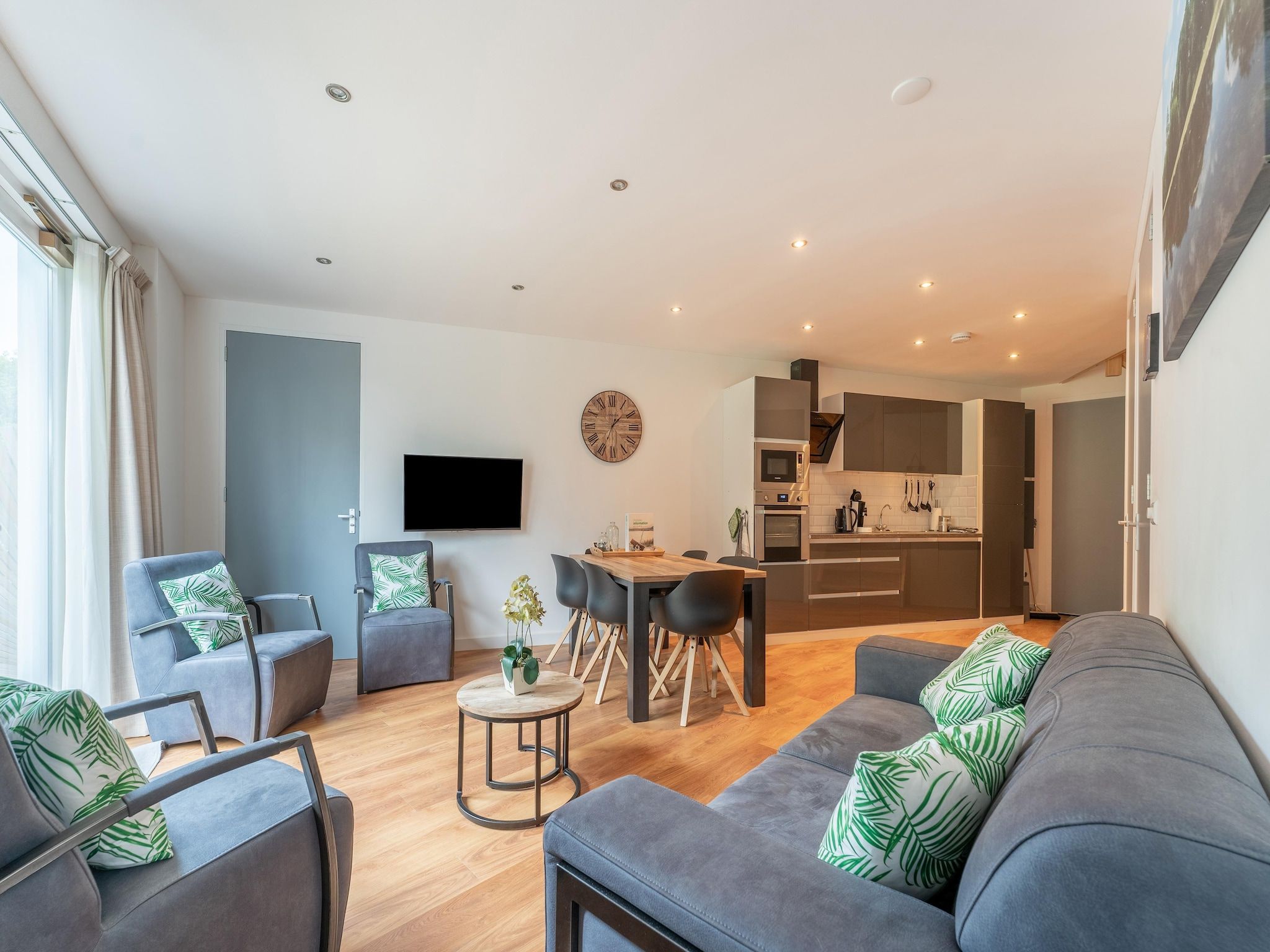 De woonkamer van NR 5 in Goirle