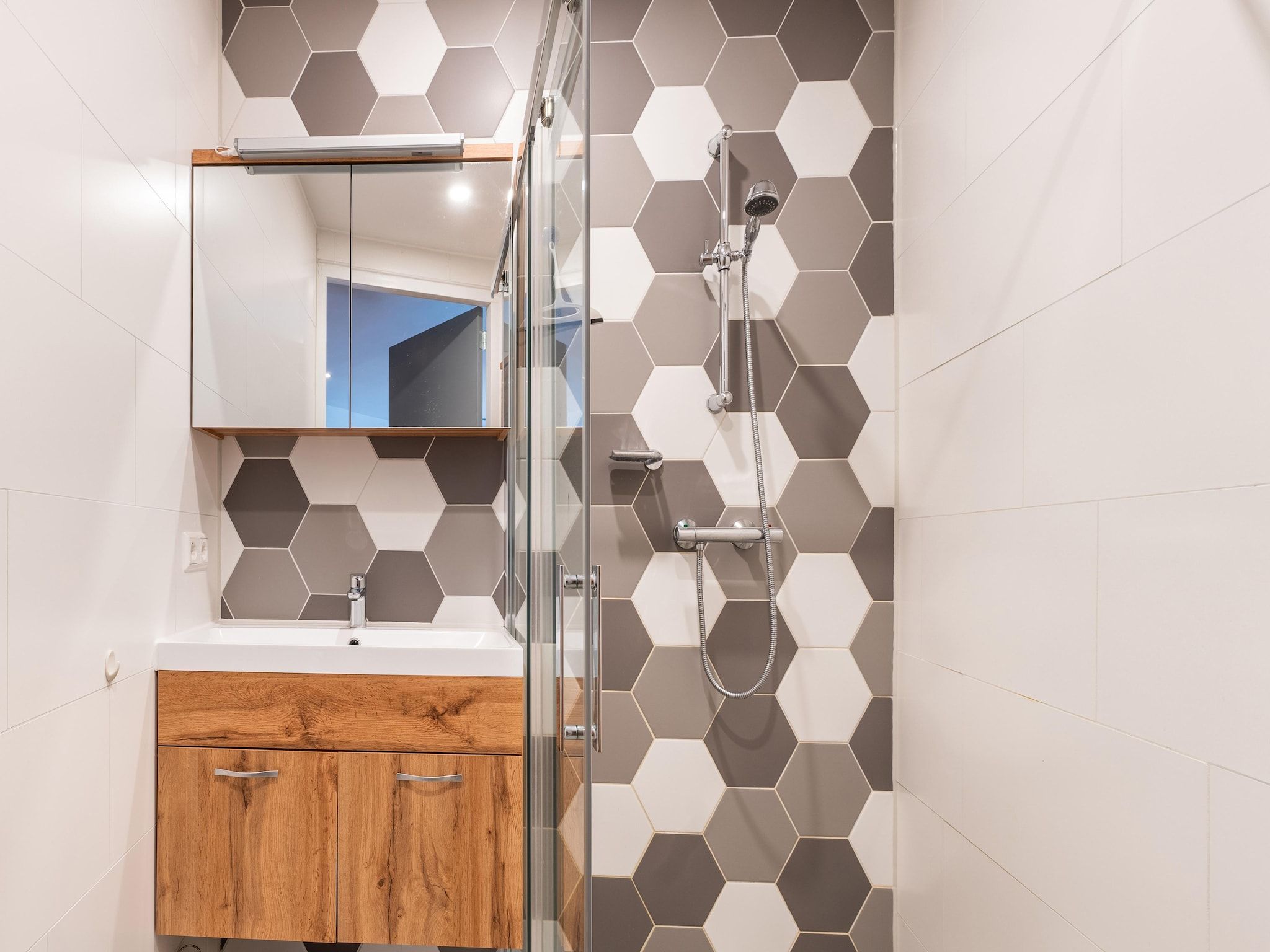 De badkamer van NR 5 in Goirle