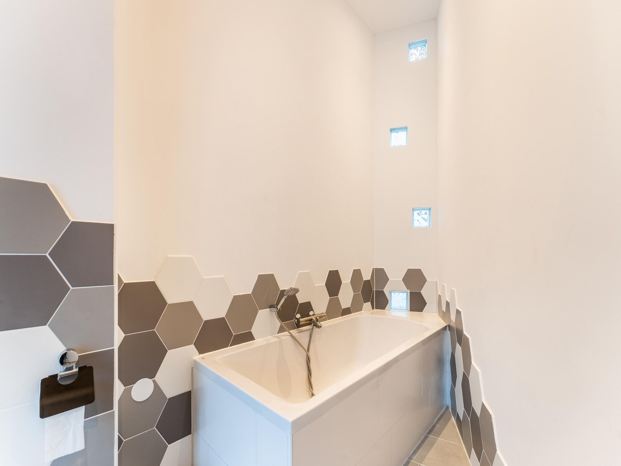 De badkamer van NR 5 in Goirle