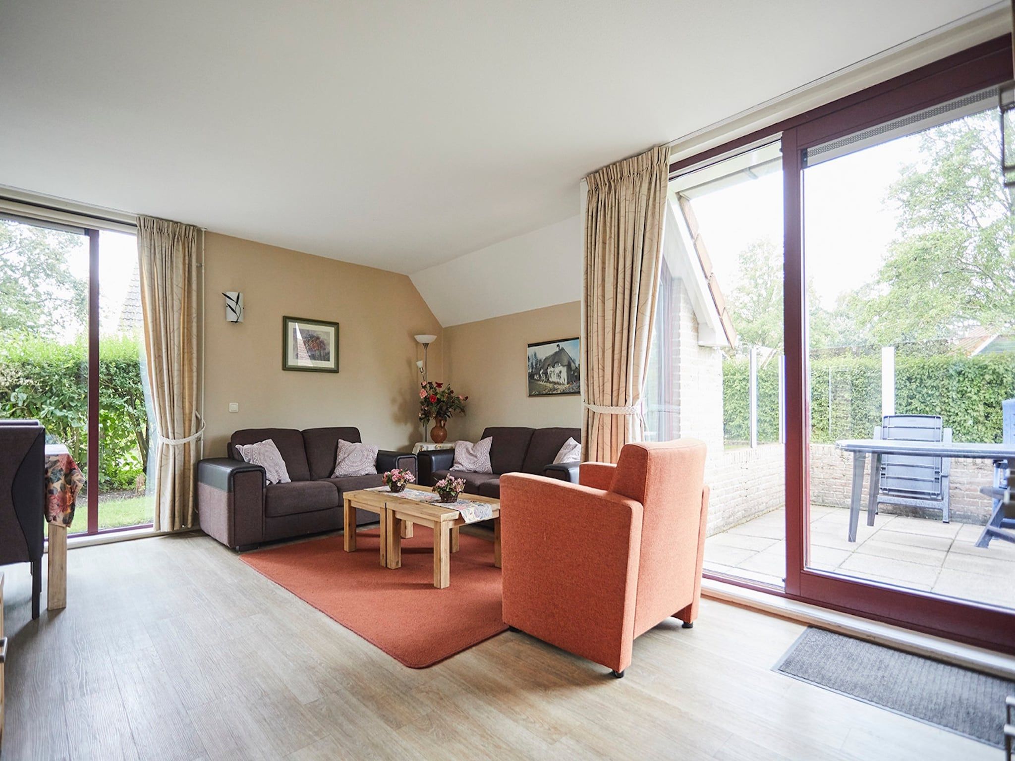 De woonkamer van Vakantiepark Hof van Zeeland 6 in Heinkenszand
