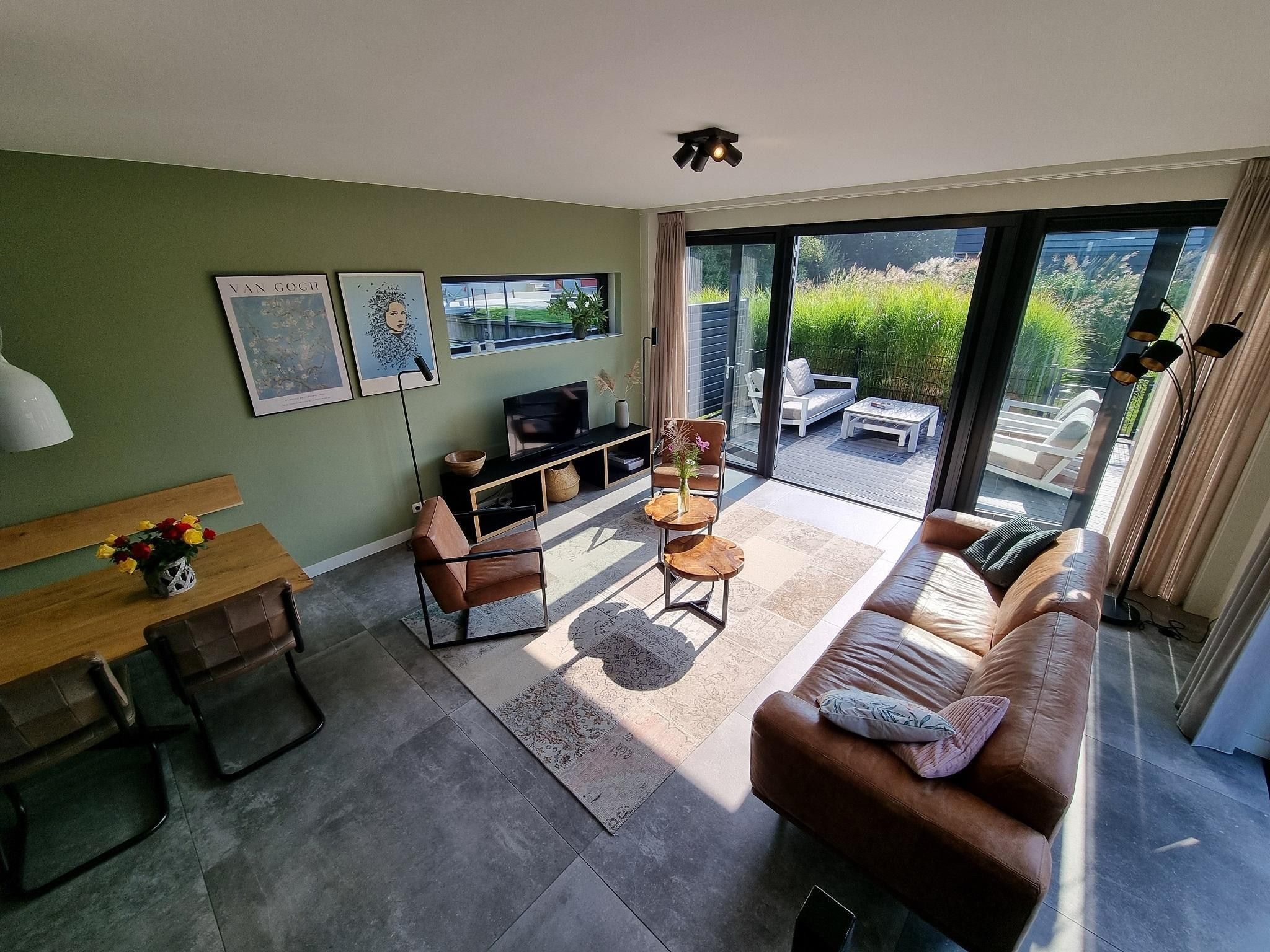 De woonkamer van Watervilla Tweintich in Balk