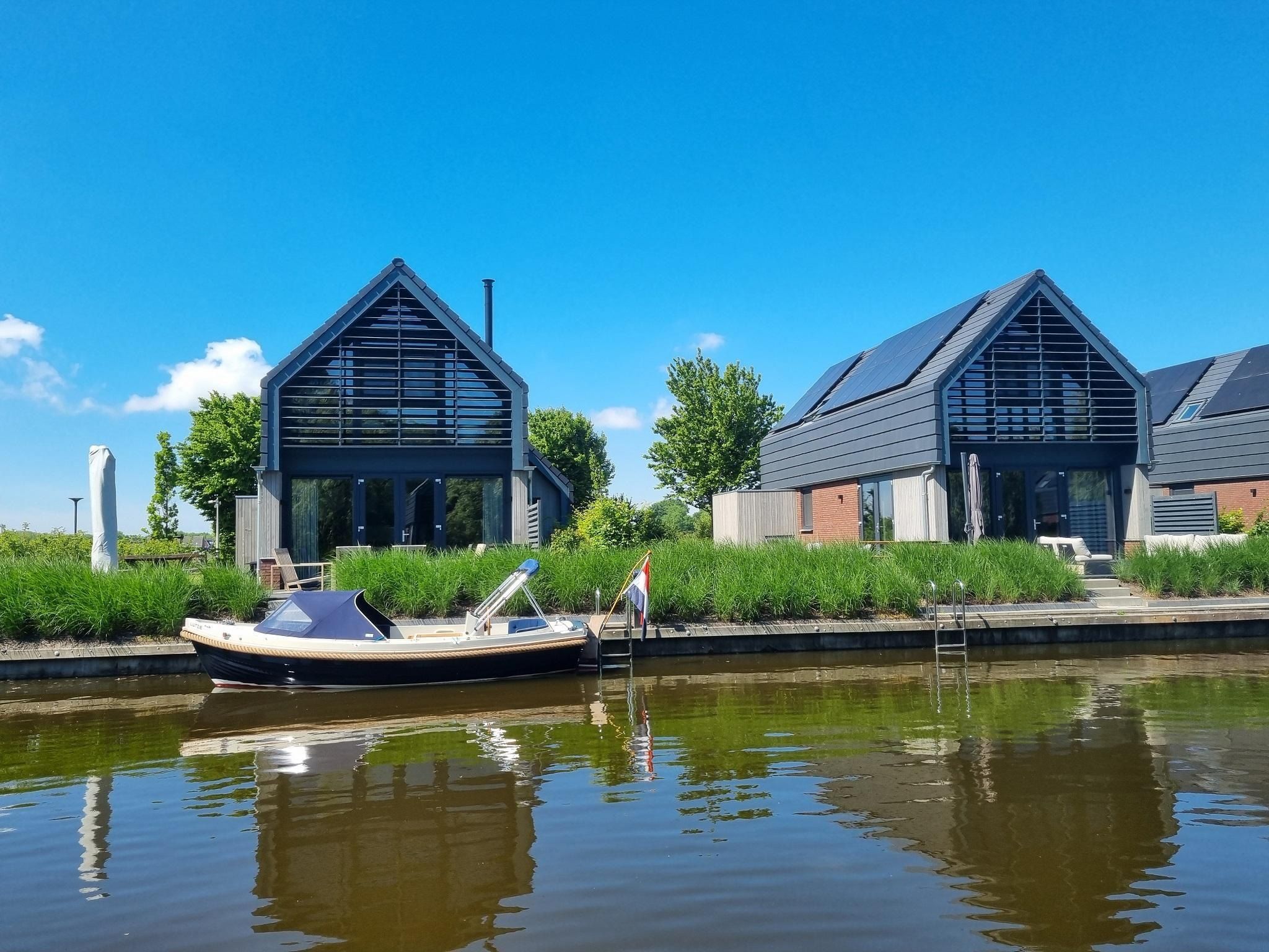 De buitenkant van Watervilla Tsien in Balk