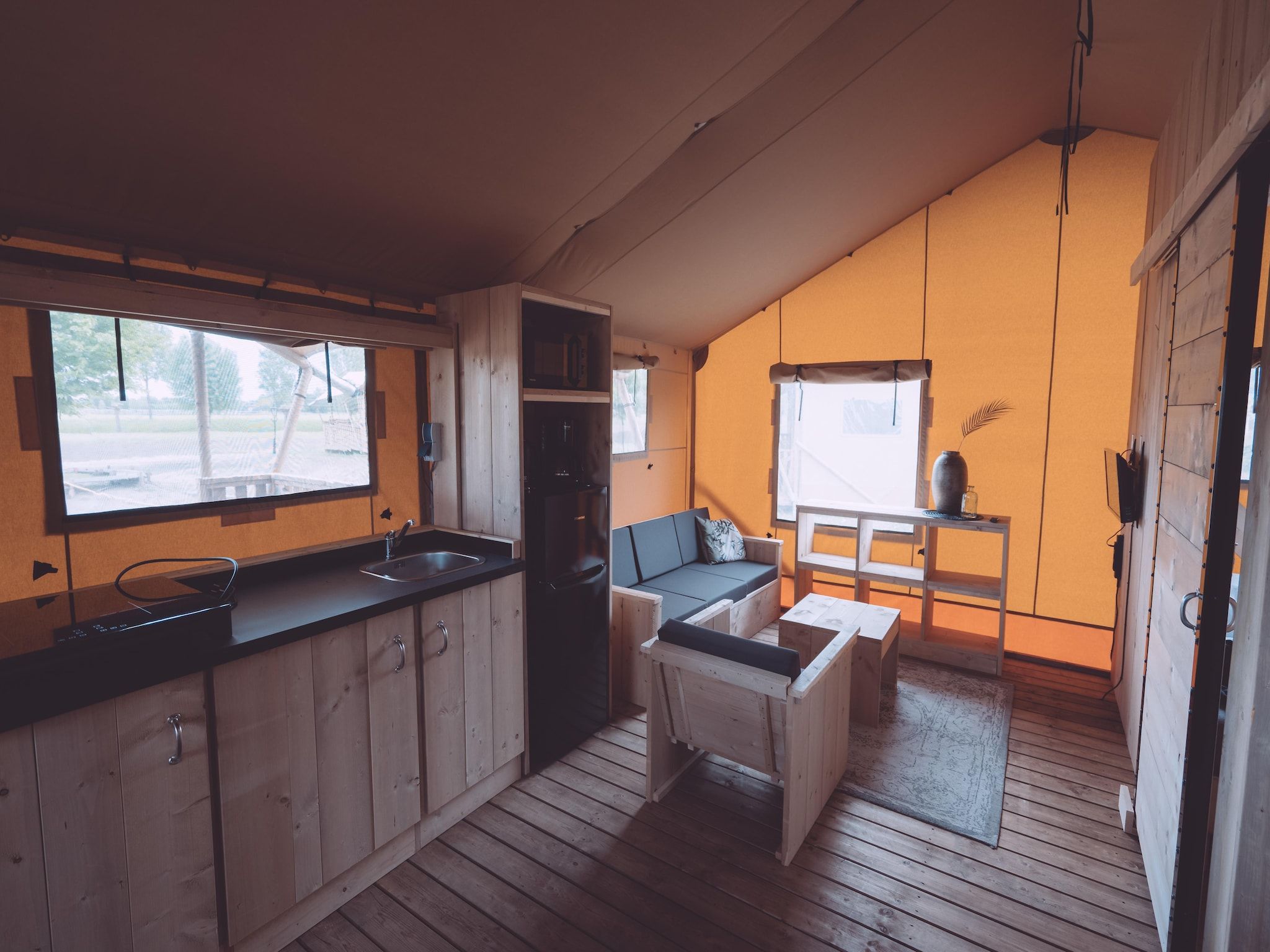 De keuken van Vakantiepark Eigen Wijze 13 in Bant