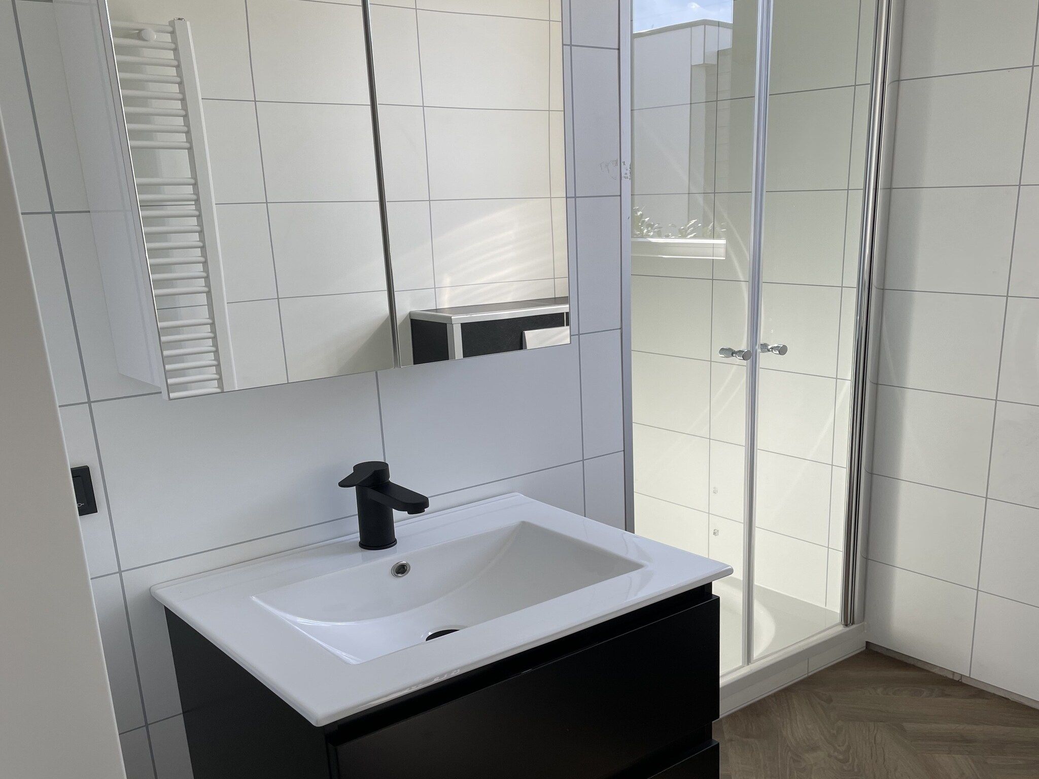 De badkamer van Recreatiepark Rhederlaagse Meren 9 in Lathum