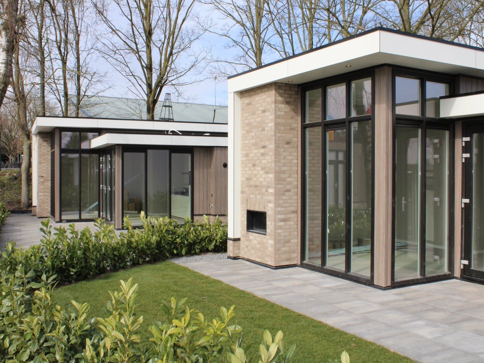 De buitenkant van Recreatiepark Rhederlaagse Meren 13 in Lathum