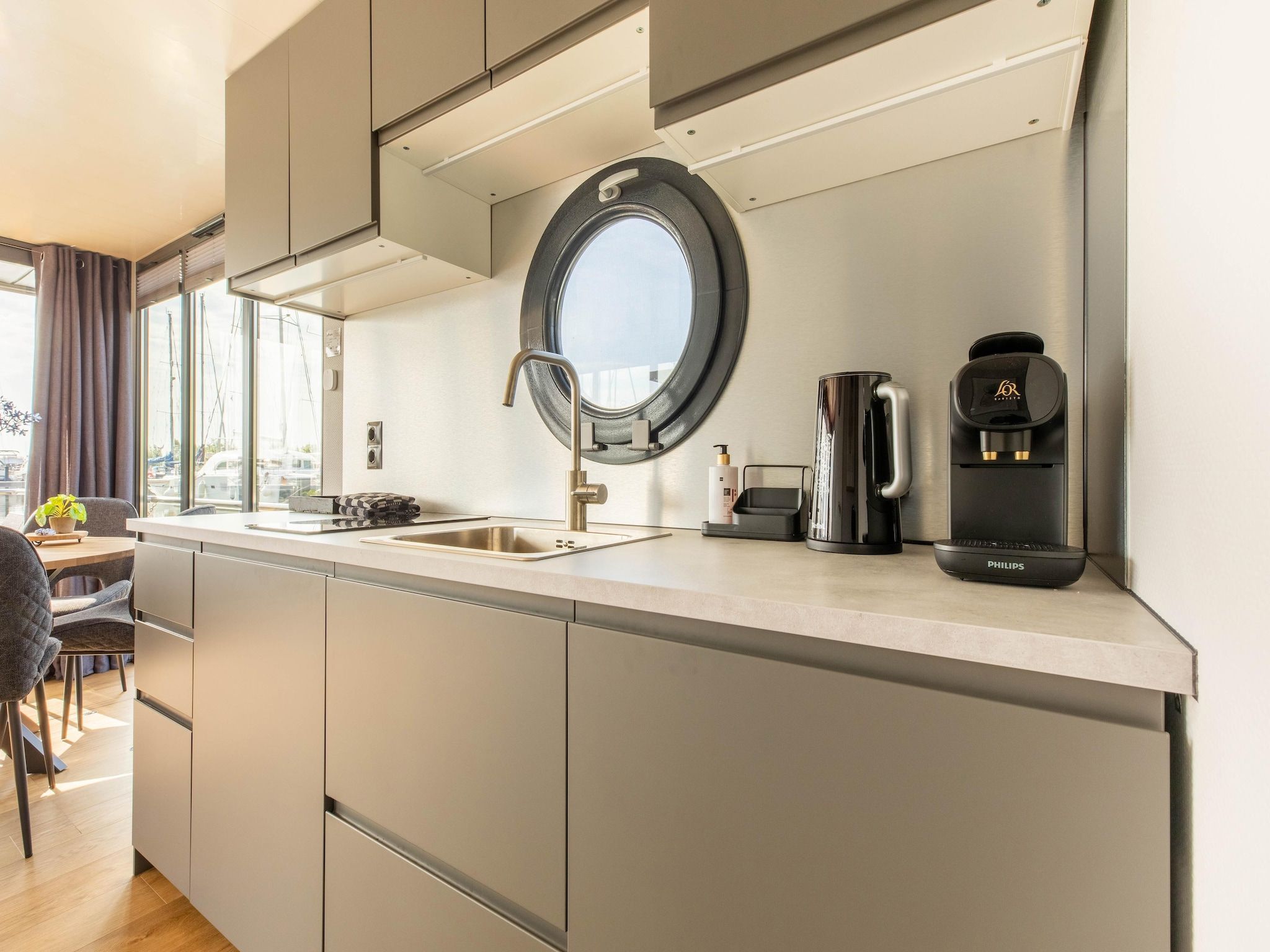 De keuken van Wave in Volendam