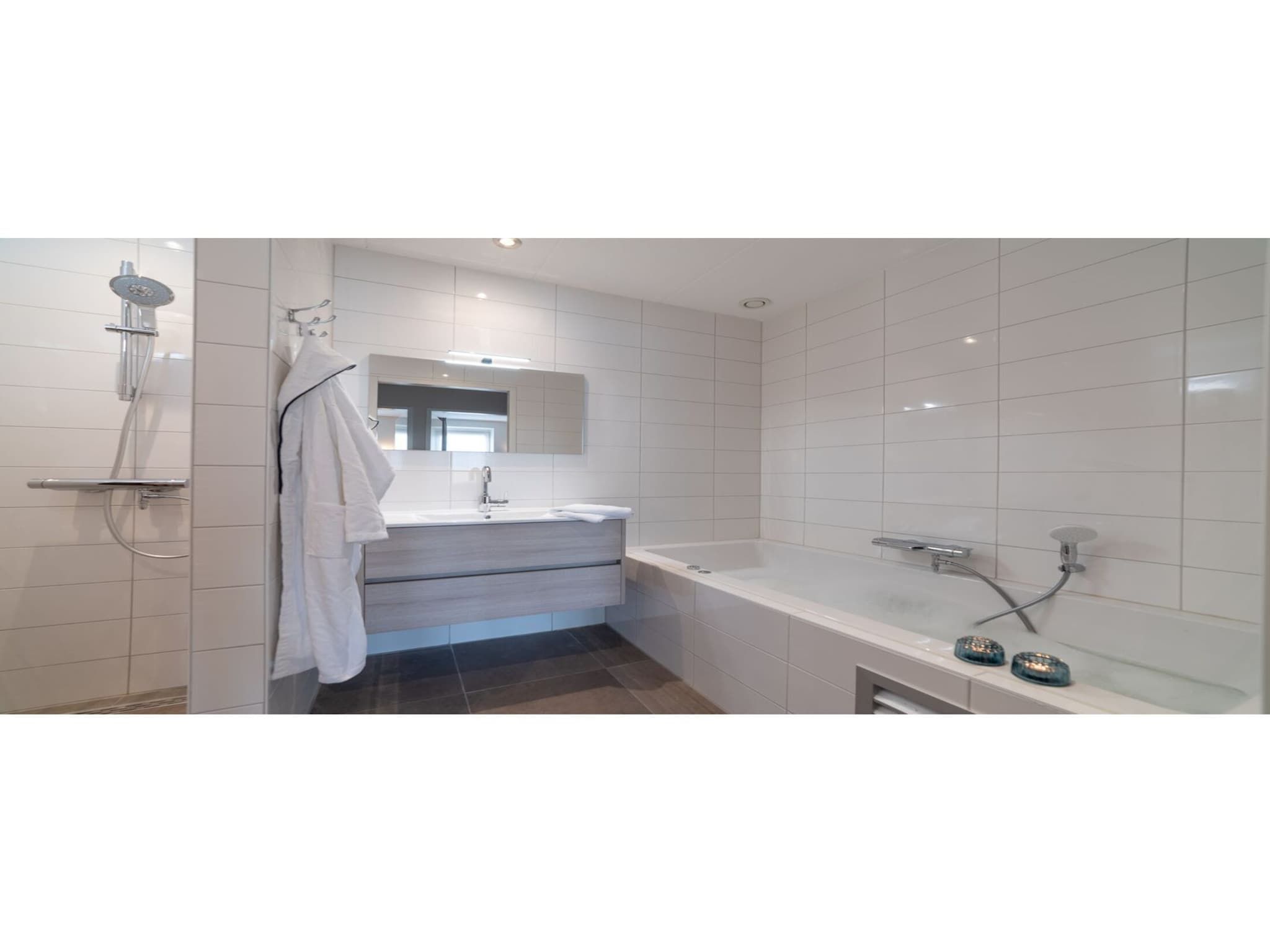 De badkamer van Zeeuwse Parel Appartement 4 pers 1 bdk - 1 in Colijnsplaat