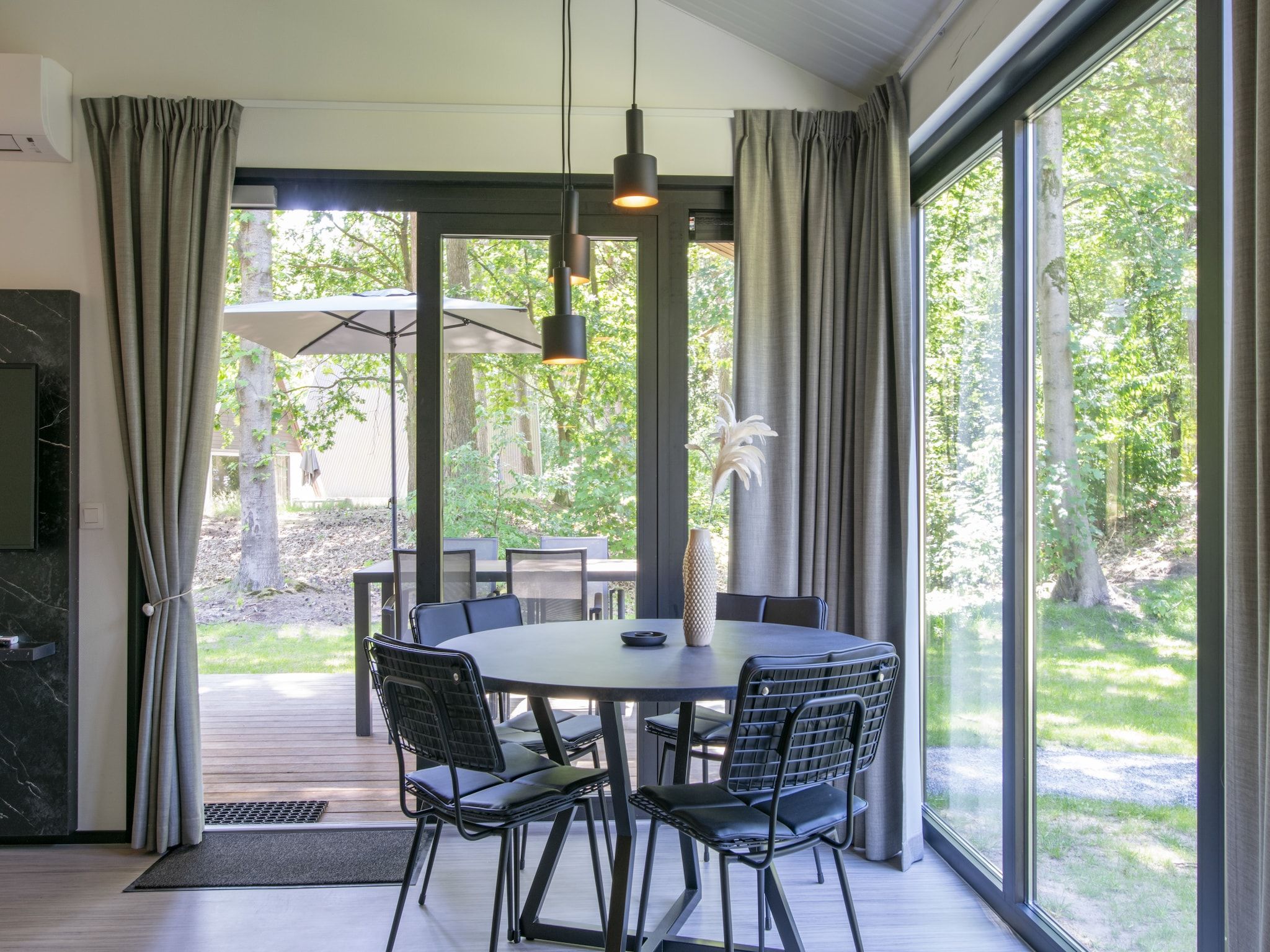 De eetkamer van Bospark 't Wolfsven 15 in Mierlo