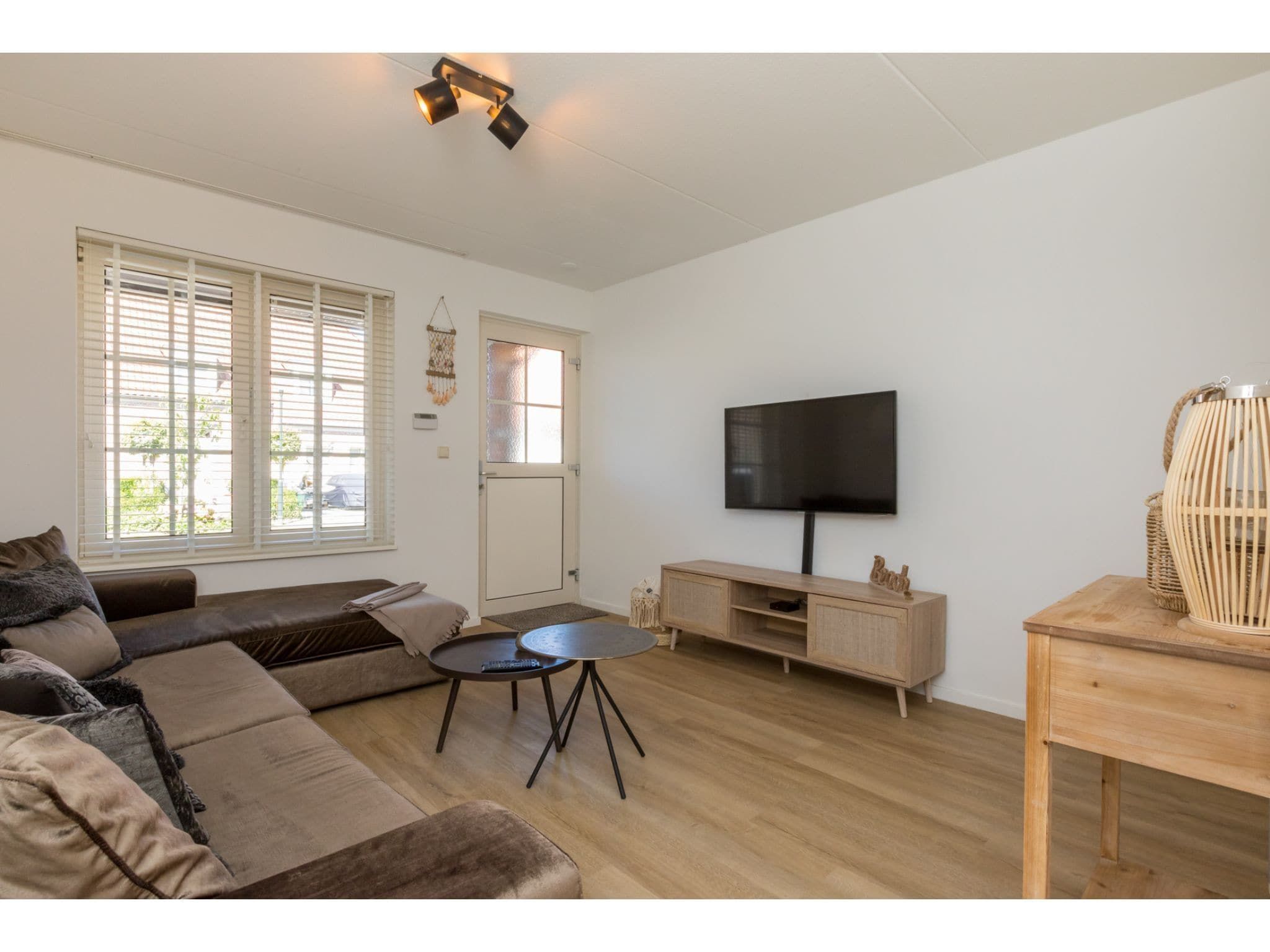 De woonkamer van Brouwersbuurt 23a  Domburg in Domburg