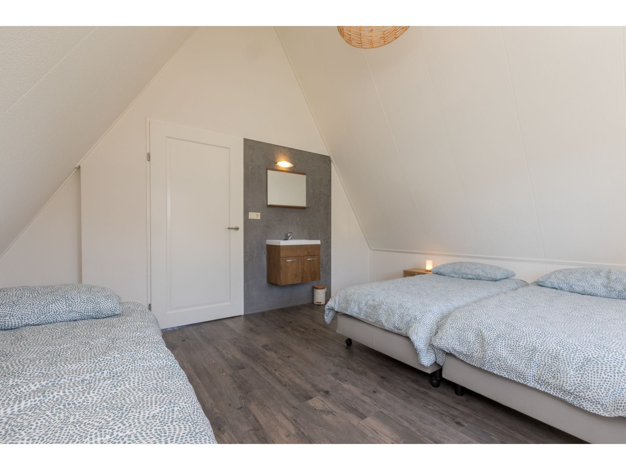 Een slaapkamer van Brouwersbuurt 23a  Domburg in Domburg