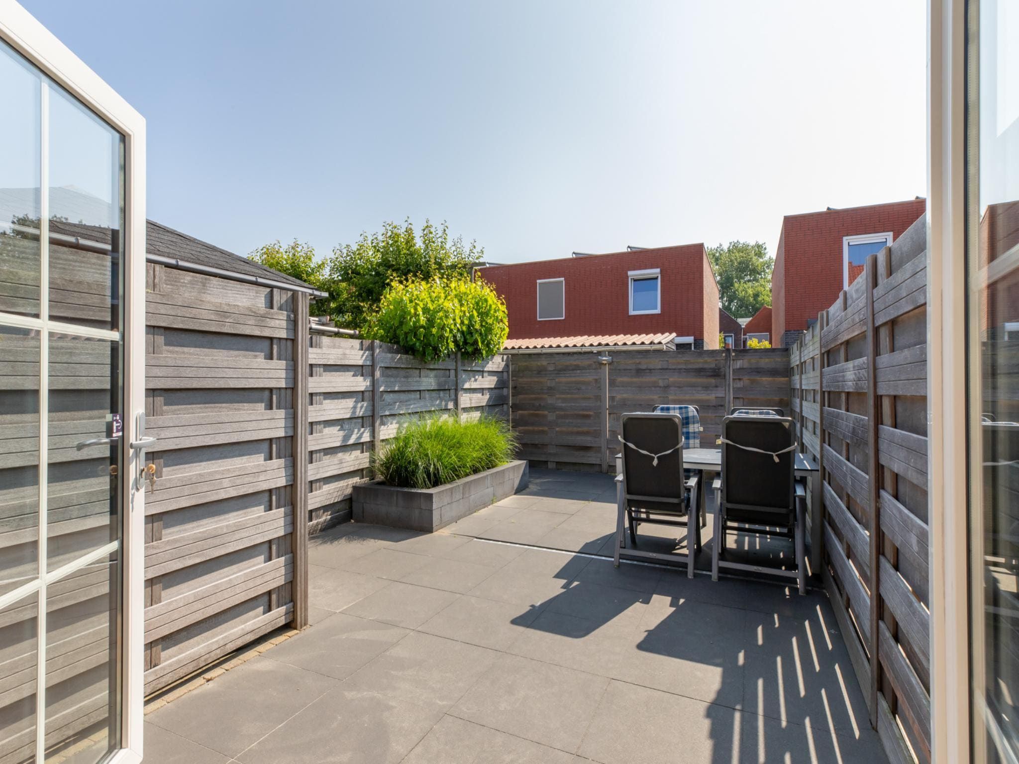 De tuin van Brouwersbuurt 23a  Domburg in Domburg