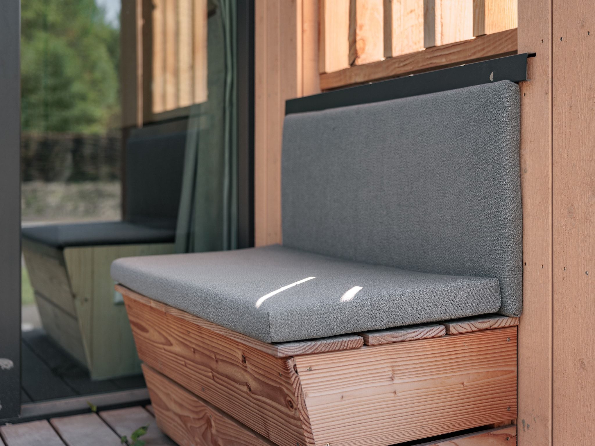 Het terras van Noordzee Résidence De Banjaard 22 in Kamperland