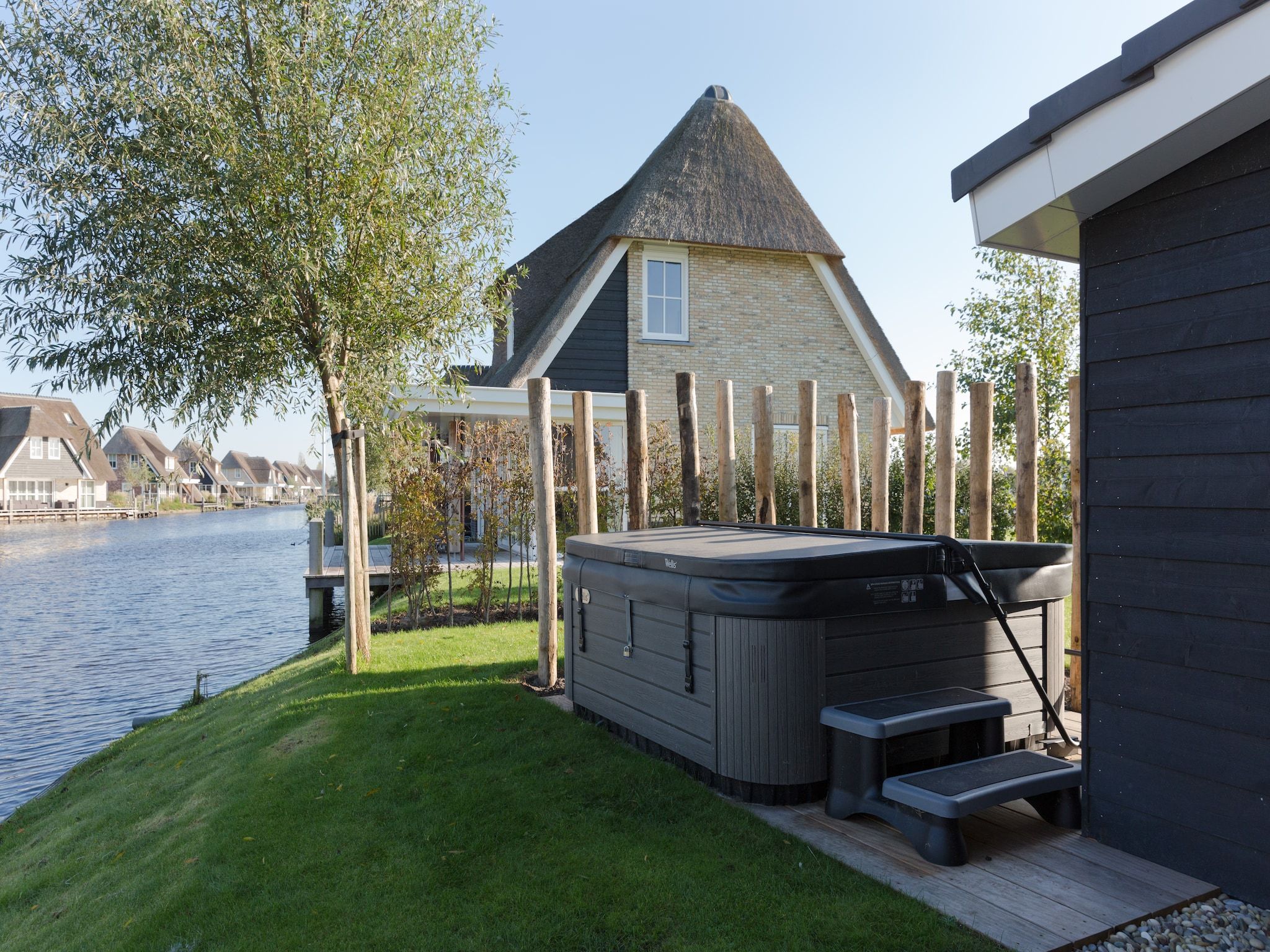 Wellness bij Friese Meren Villa's 18 in Delfstrahuizen