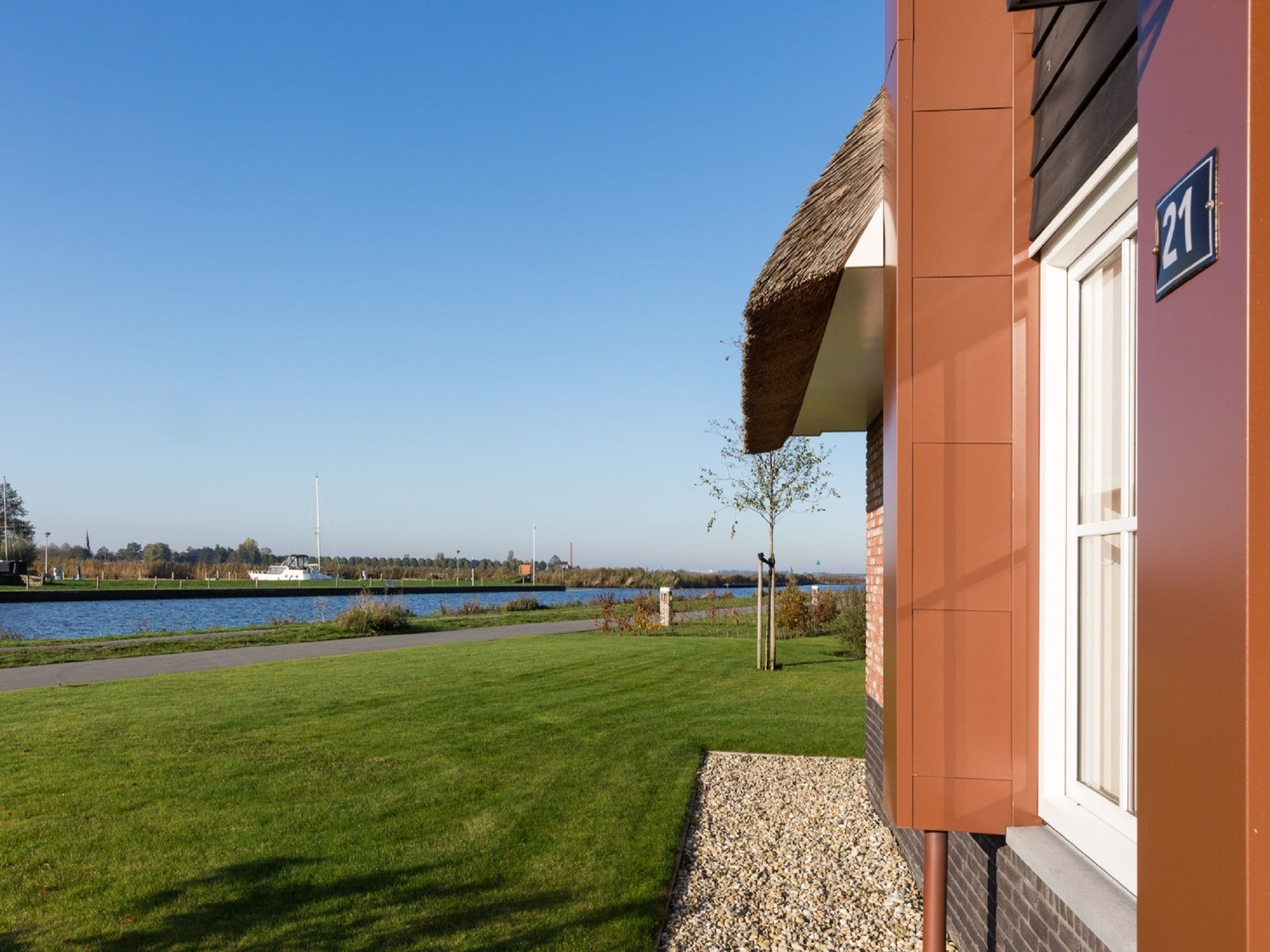 Het uitzicht vanaf Friese Meren Villa's 18 in Delfstrahuizen