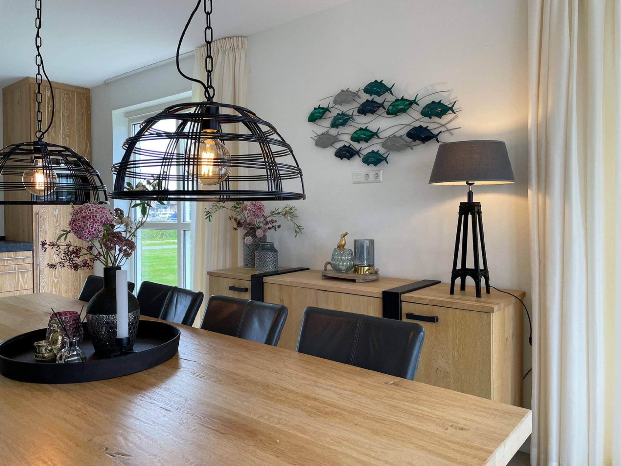 De eetkamer van Friese Meren Villa's 18 in Delfstrahuizen