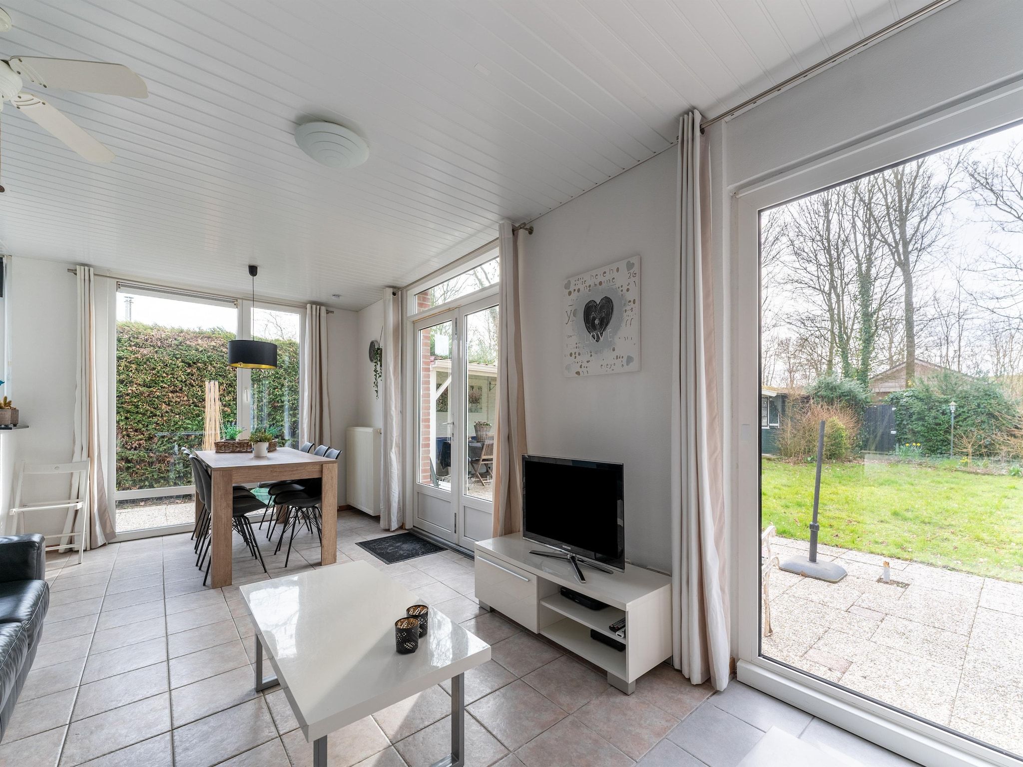 De woonkamer van Scheldeoord 70 in Baarland