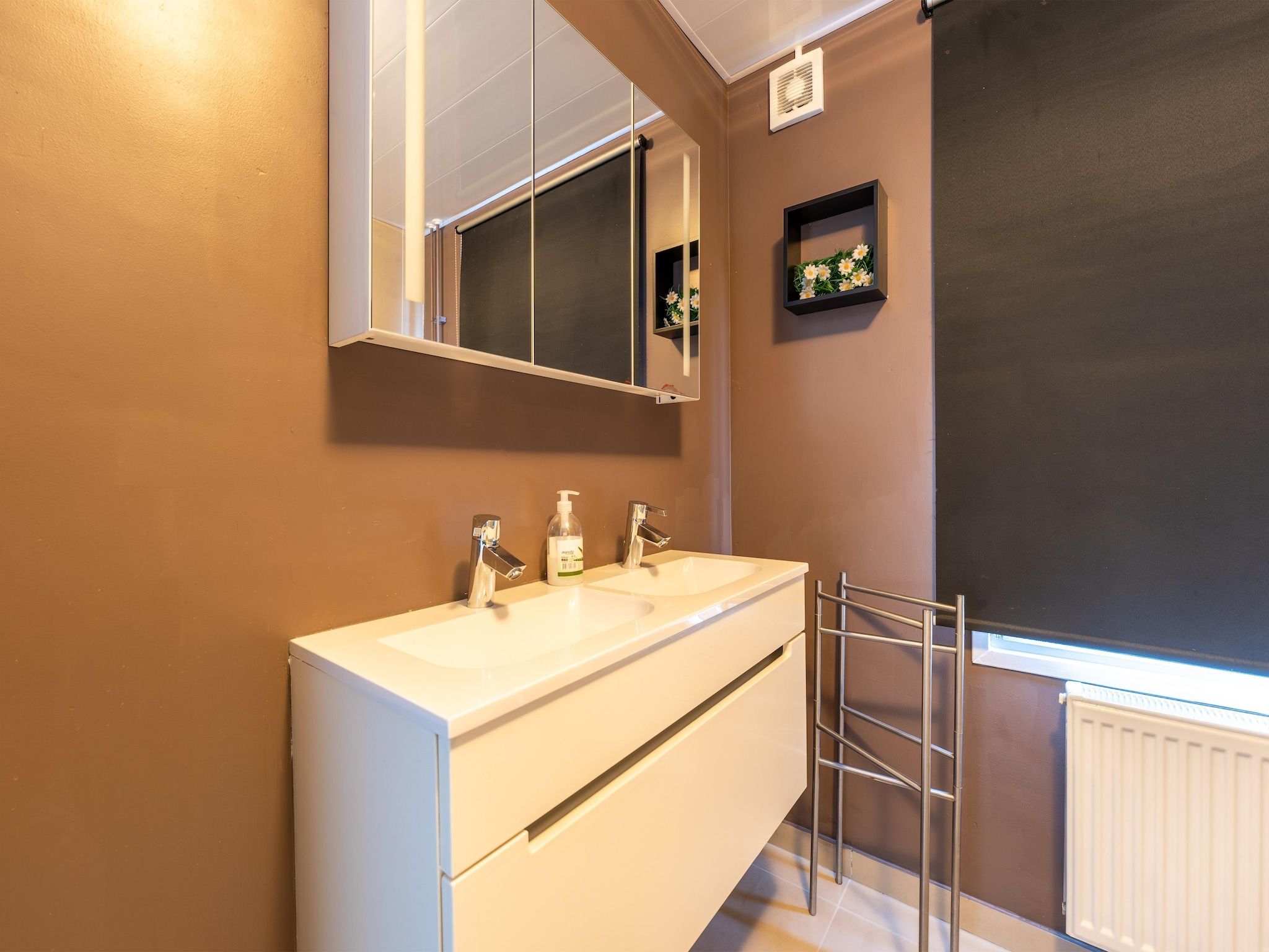 De badkamer van Scheldeoord 70 in Baarland