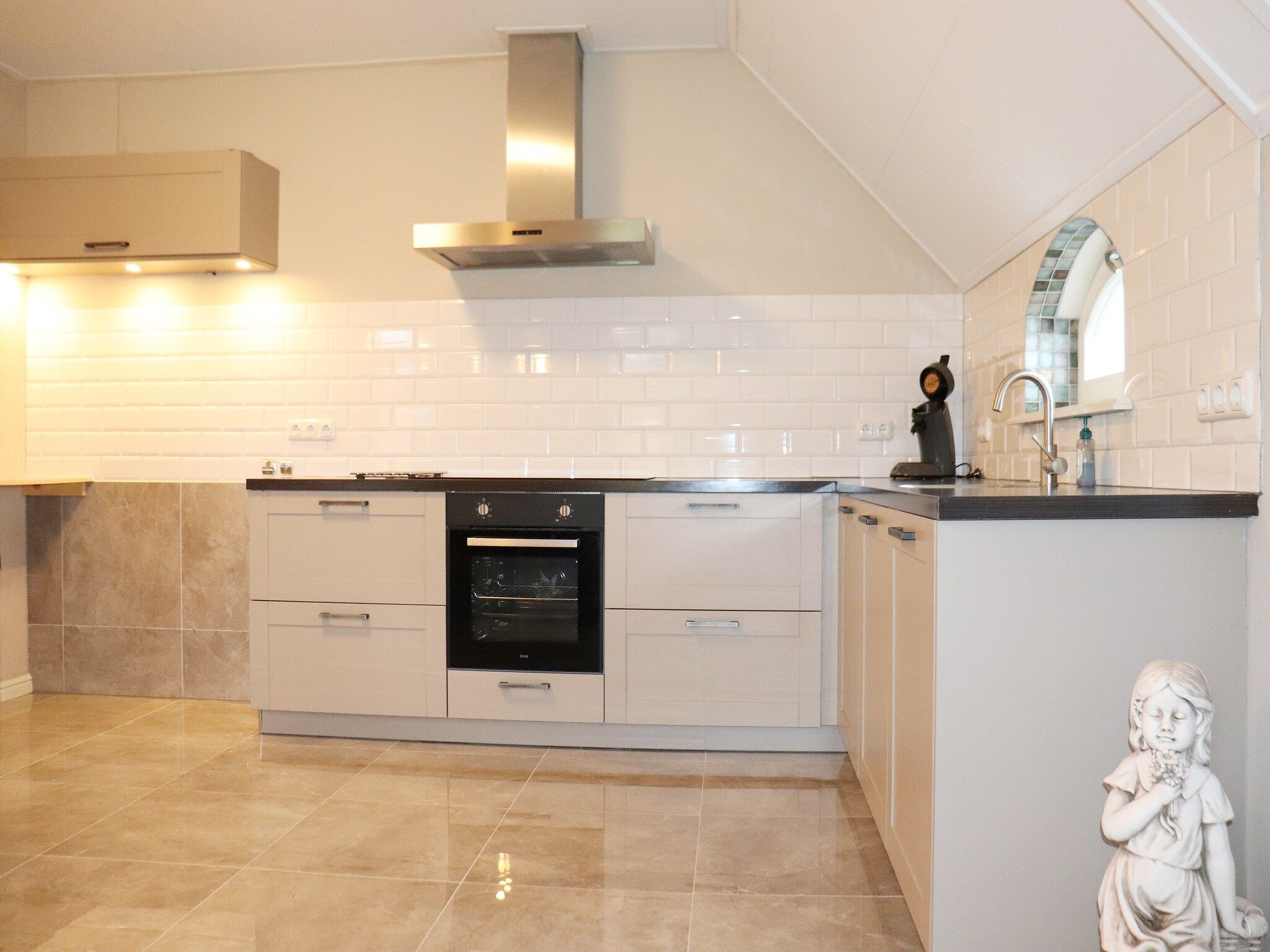 De keuken van Appartement Notenbomer in Kornhorn