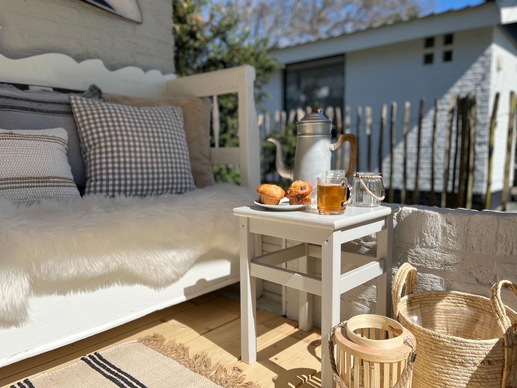 Het terras van INFINITY in Callantsoog