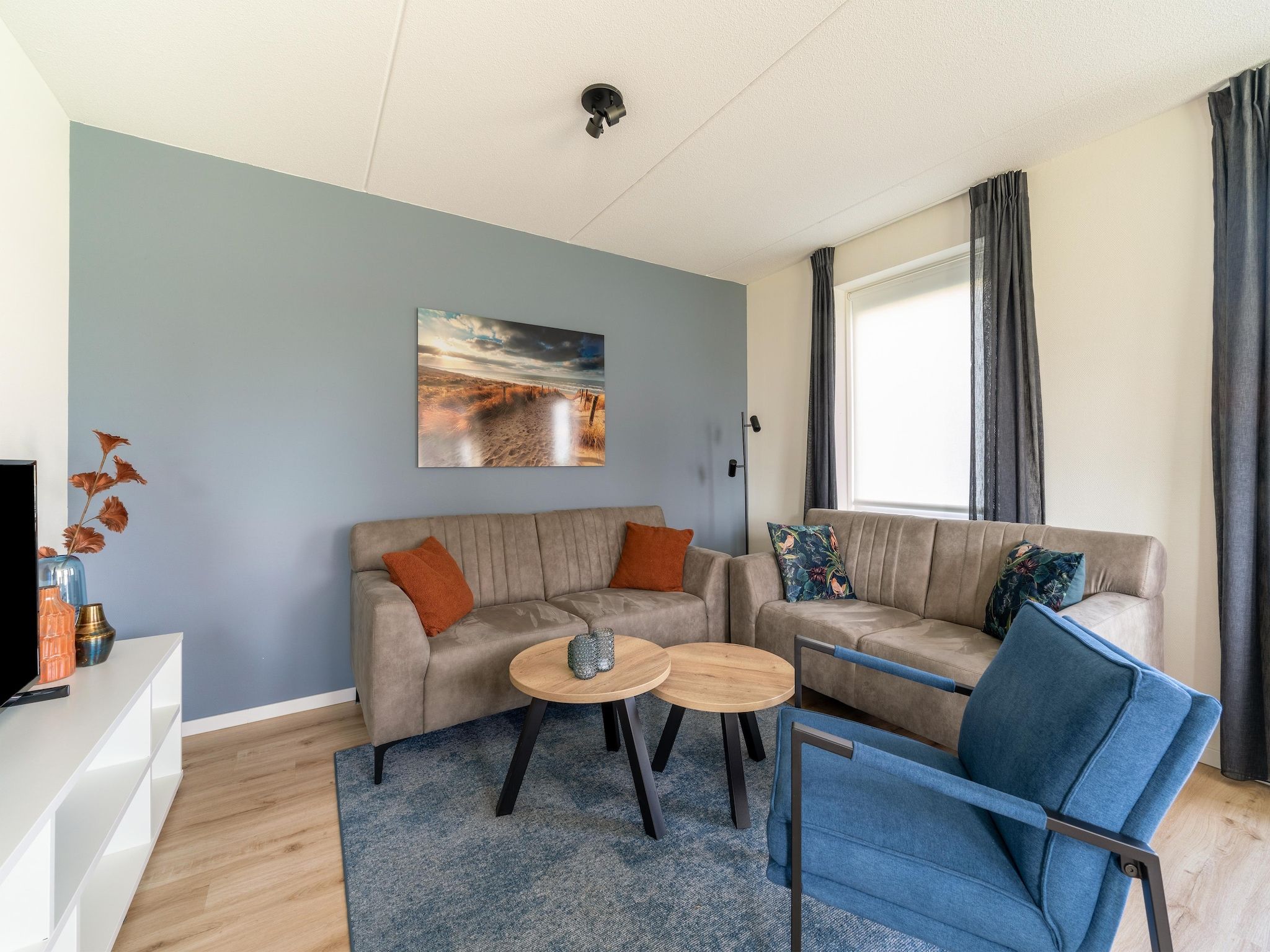 De woonkamer van De Scholekster Huis Nr 29 in Scherpenisse