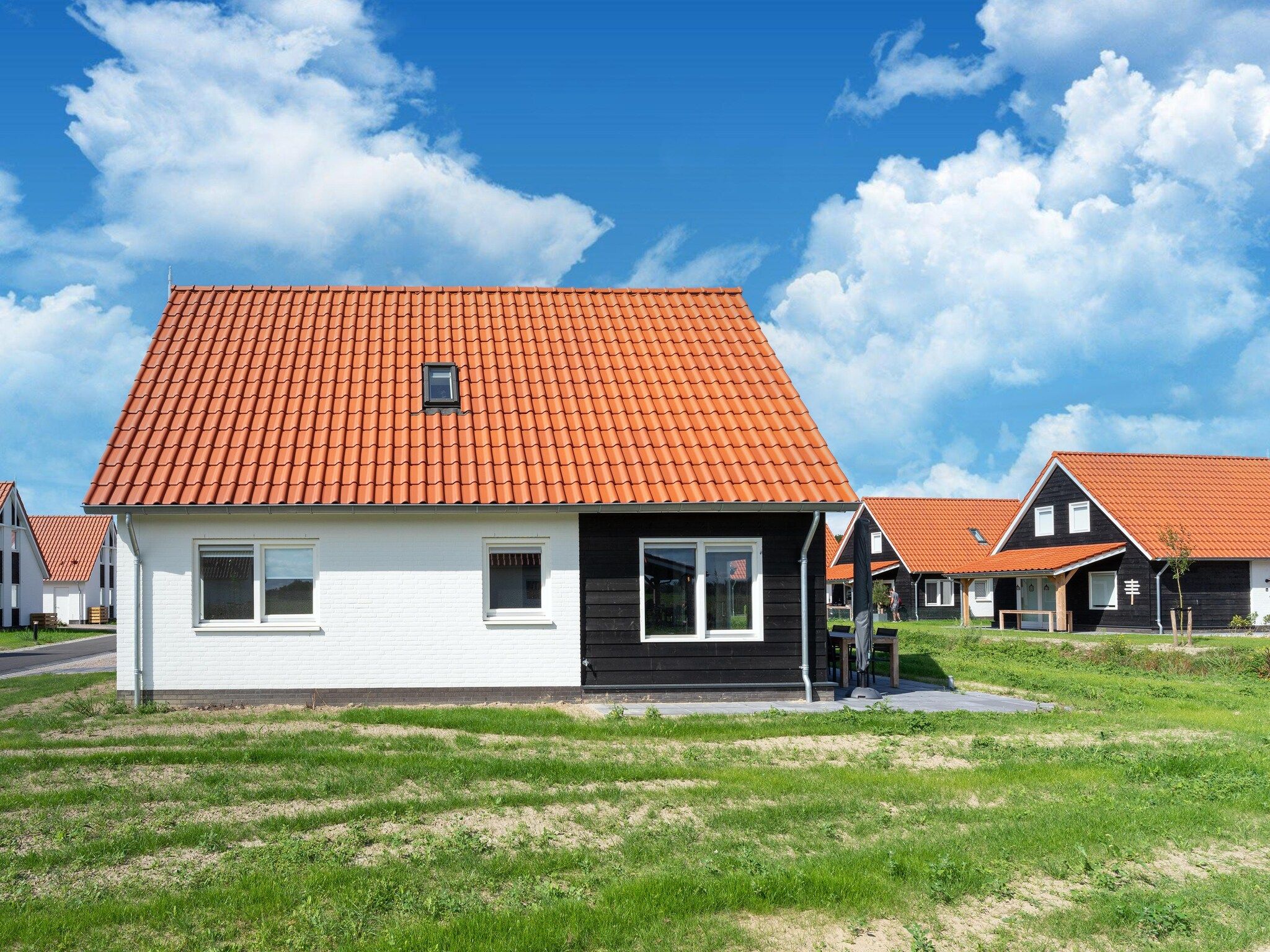 De buitenkant van De Scholekster Huis Nr 29 in Scherpenisse