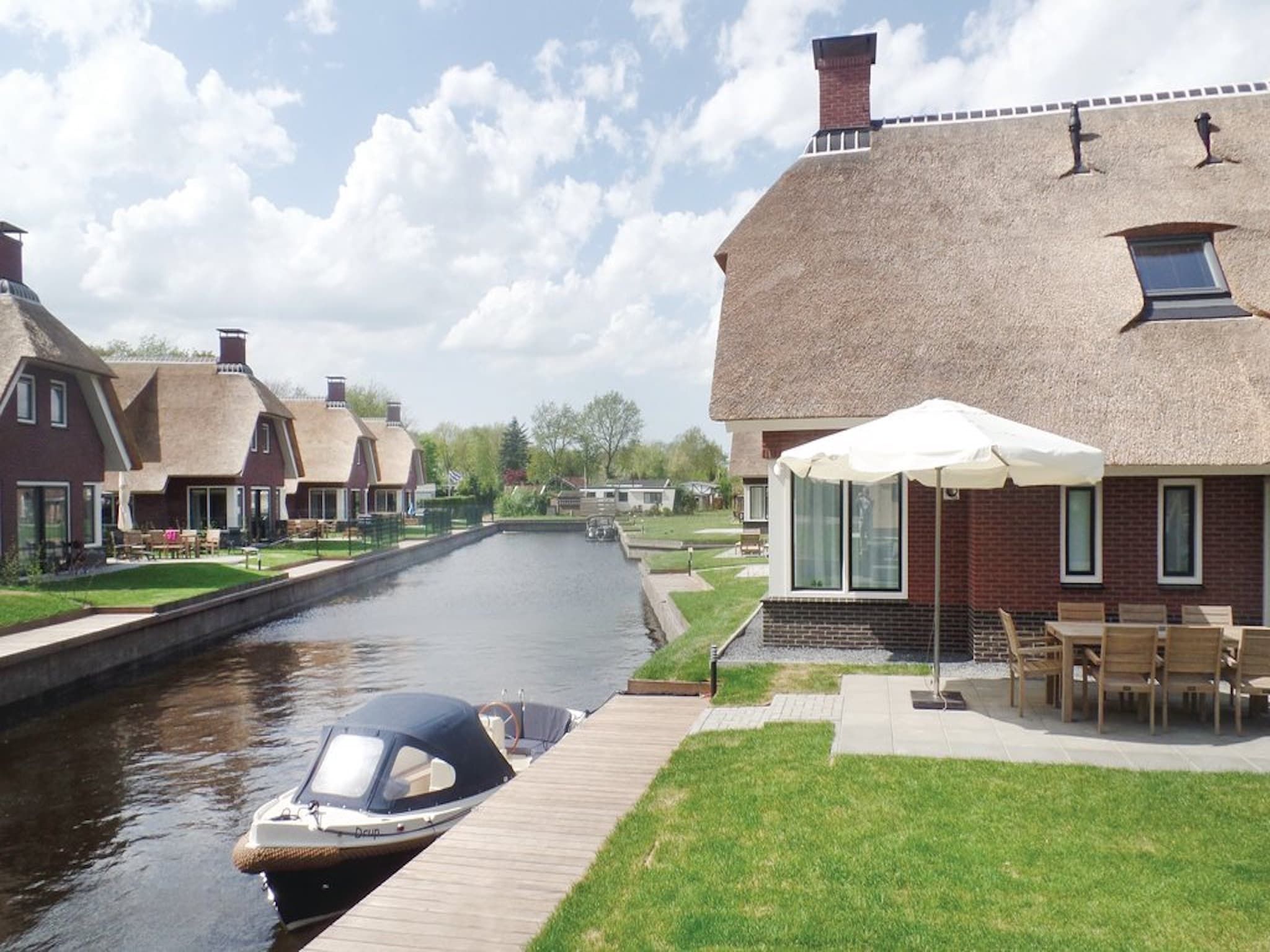 De tuin van Recreatiepark Idskenhuizen 3 in Idskenhuizen