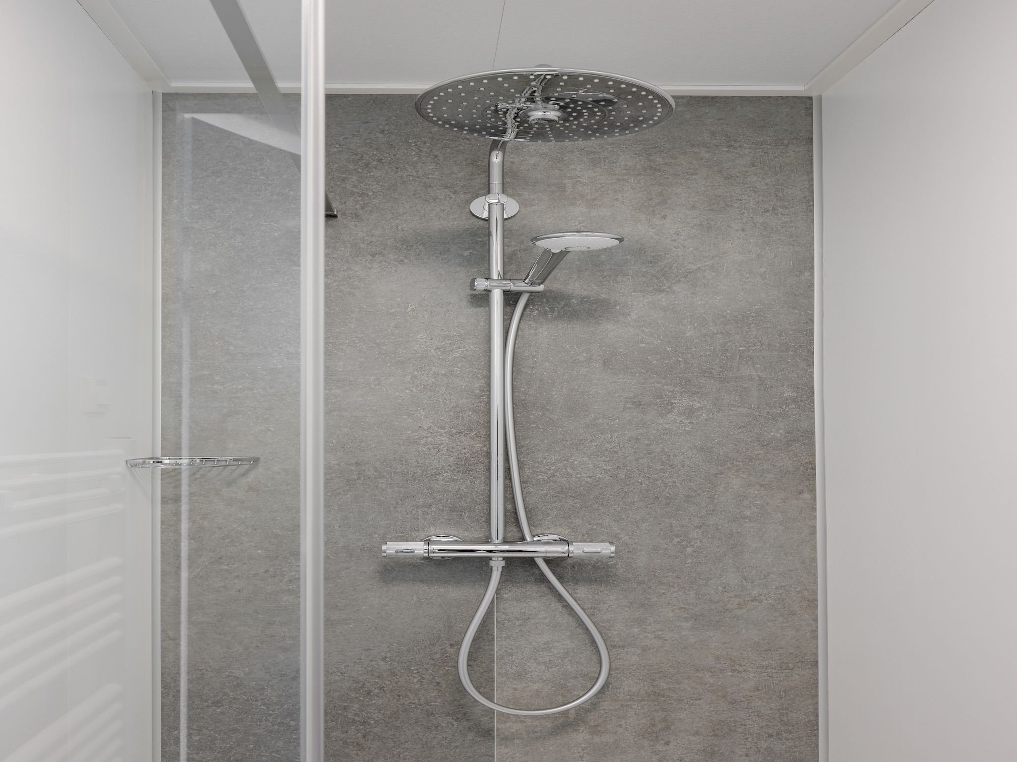 De badkamer van Beach Resort Brouwersdam 3 in Scharendijke