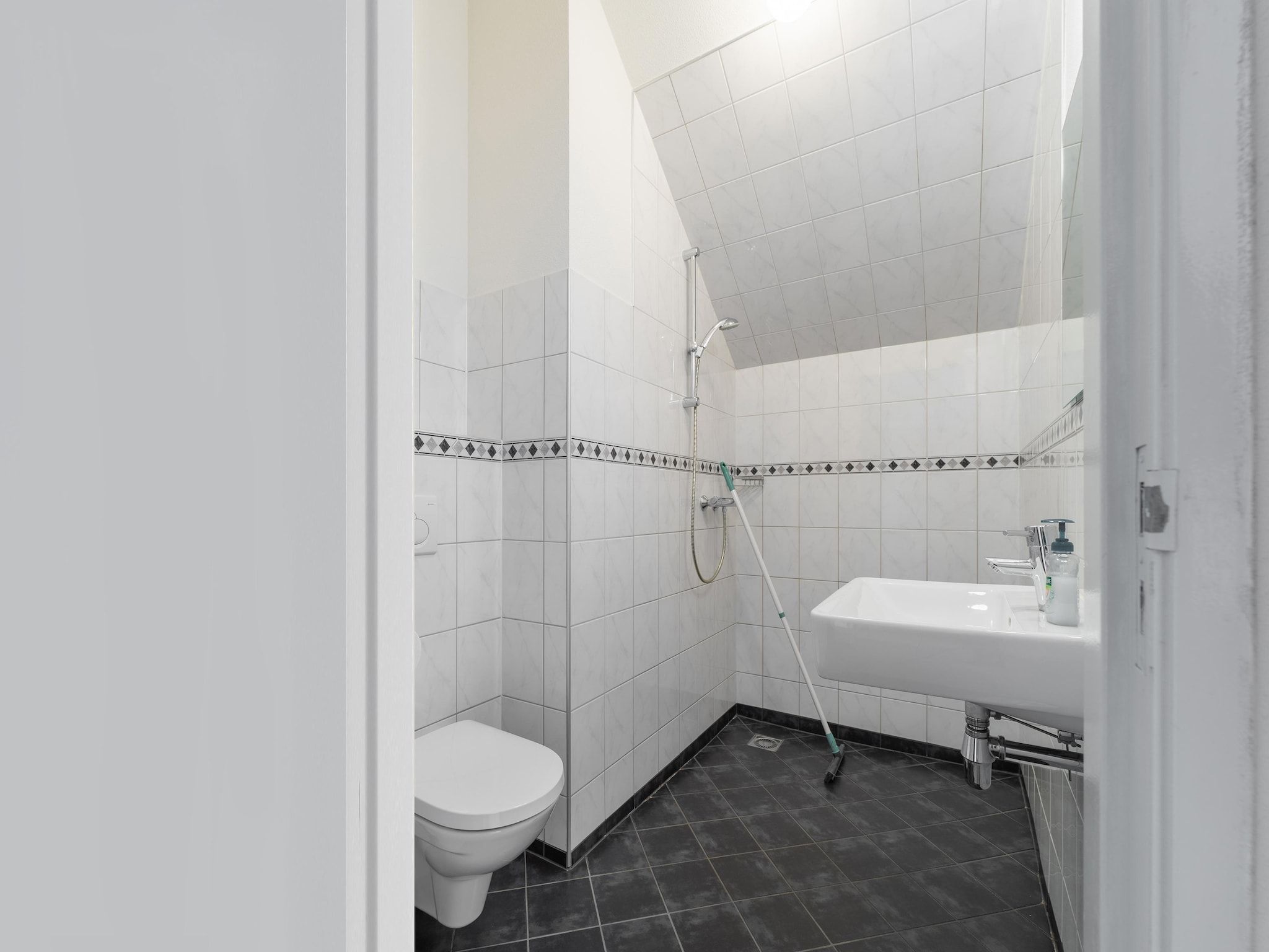 De badkamer van The Old Farmhouse in Montfoort