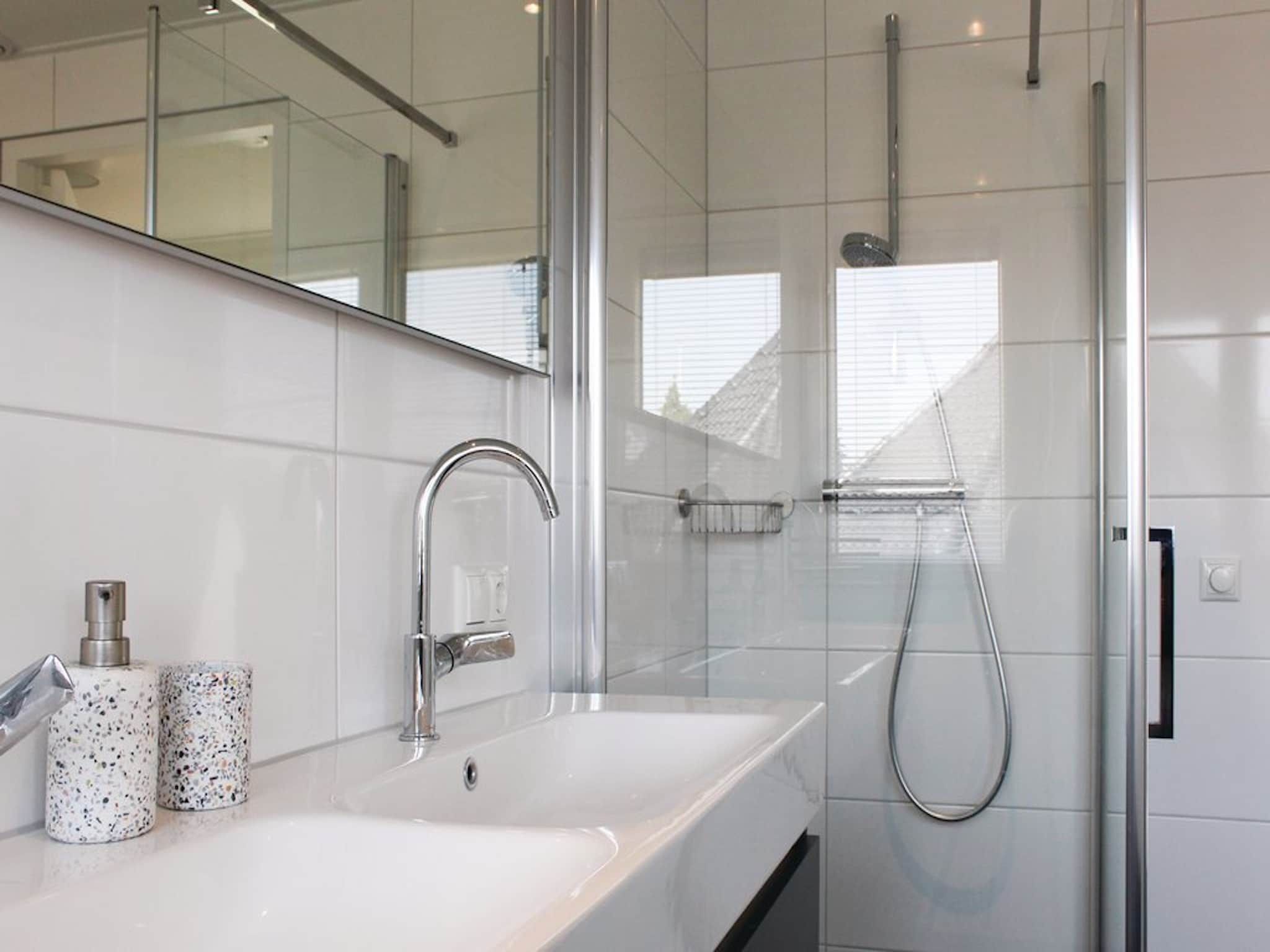 De badkamer van Recreatiepark Idskenhuizen 4 in Idskenhuizen