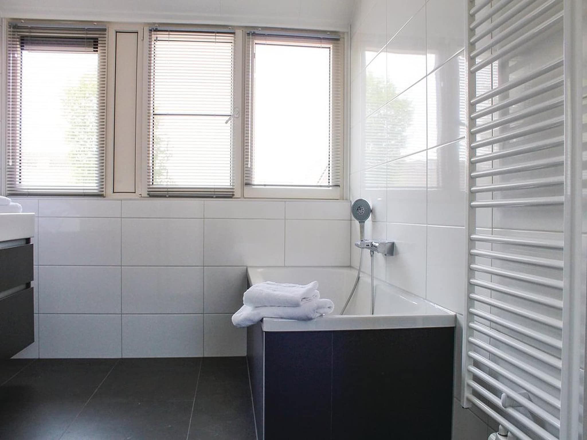 De badkamer van Recreatiepark Idskenhuizen 6 in Idskenhuizen