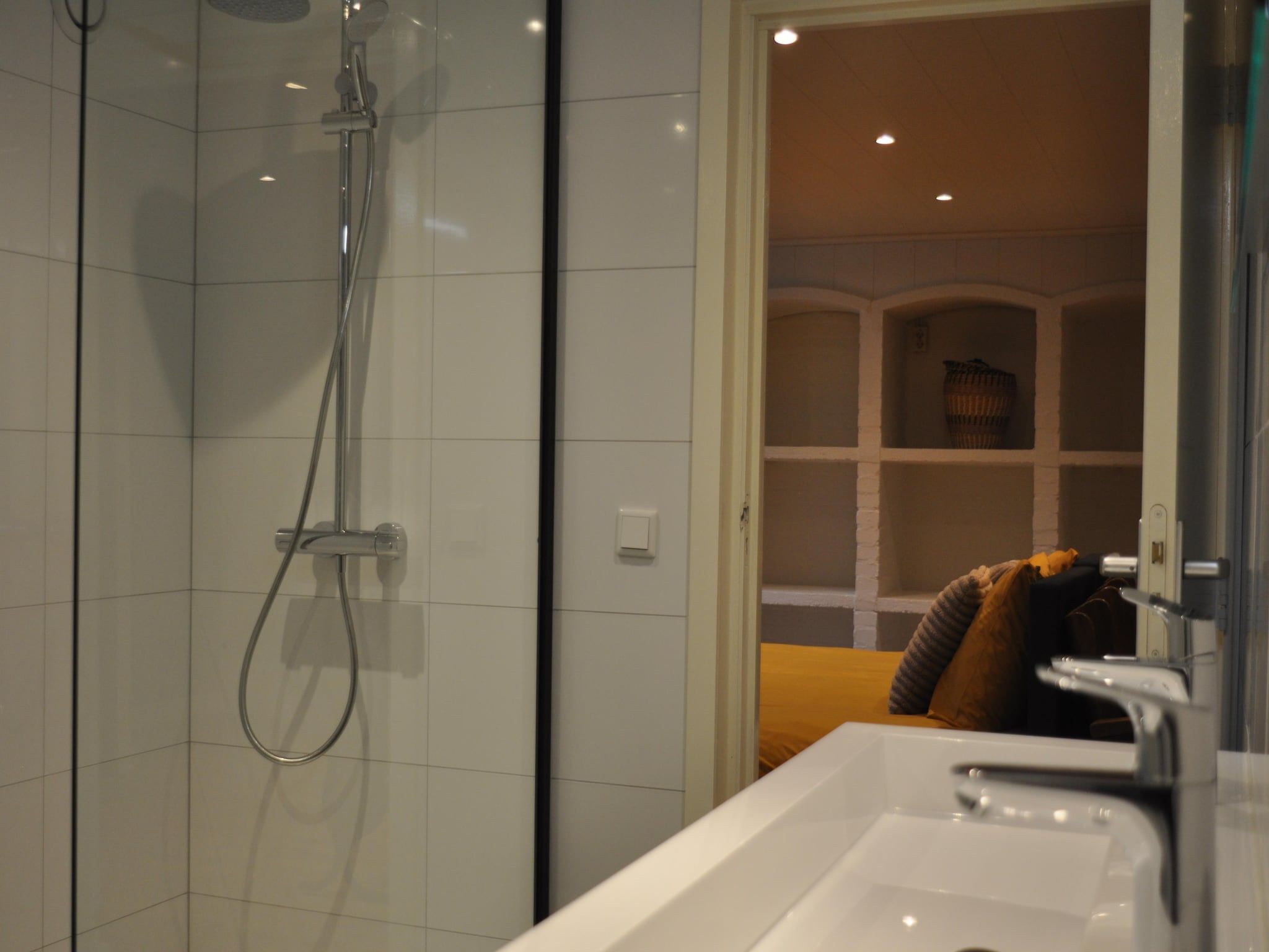 De badkamer van Dorpswoning Het Jagershuis in Leende