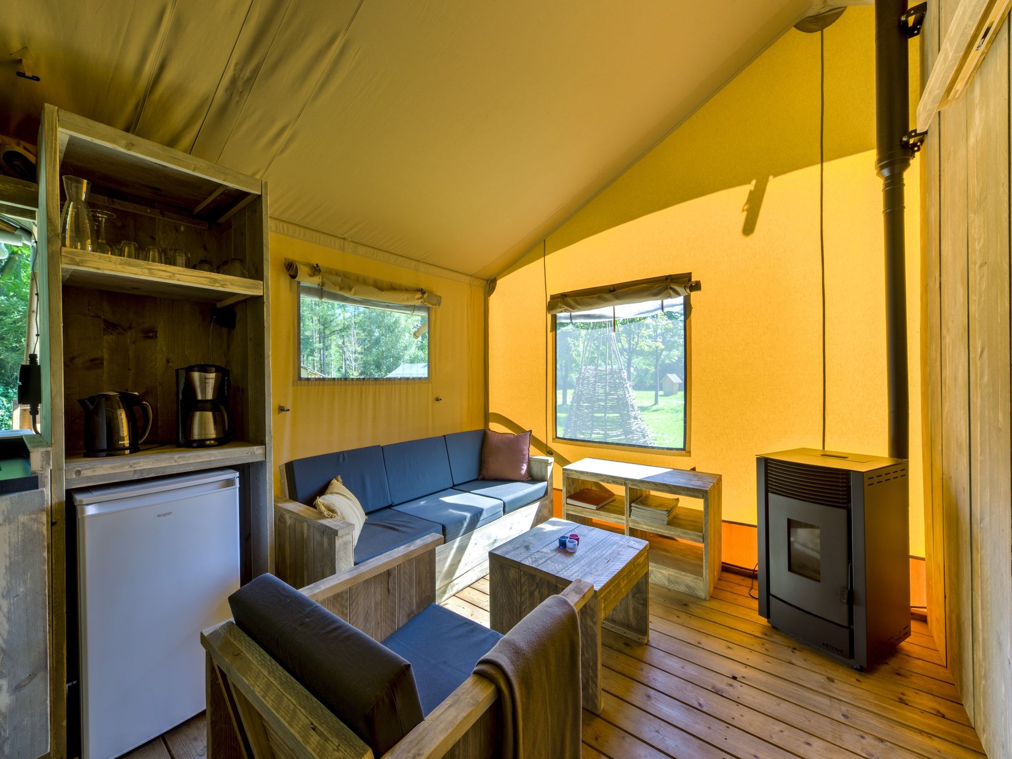 De woonkamer van Buitenplaats Gerner 8 in Dalfsen