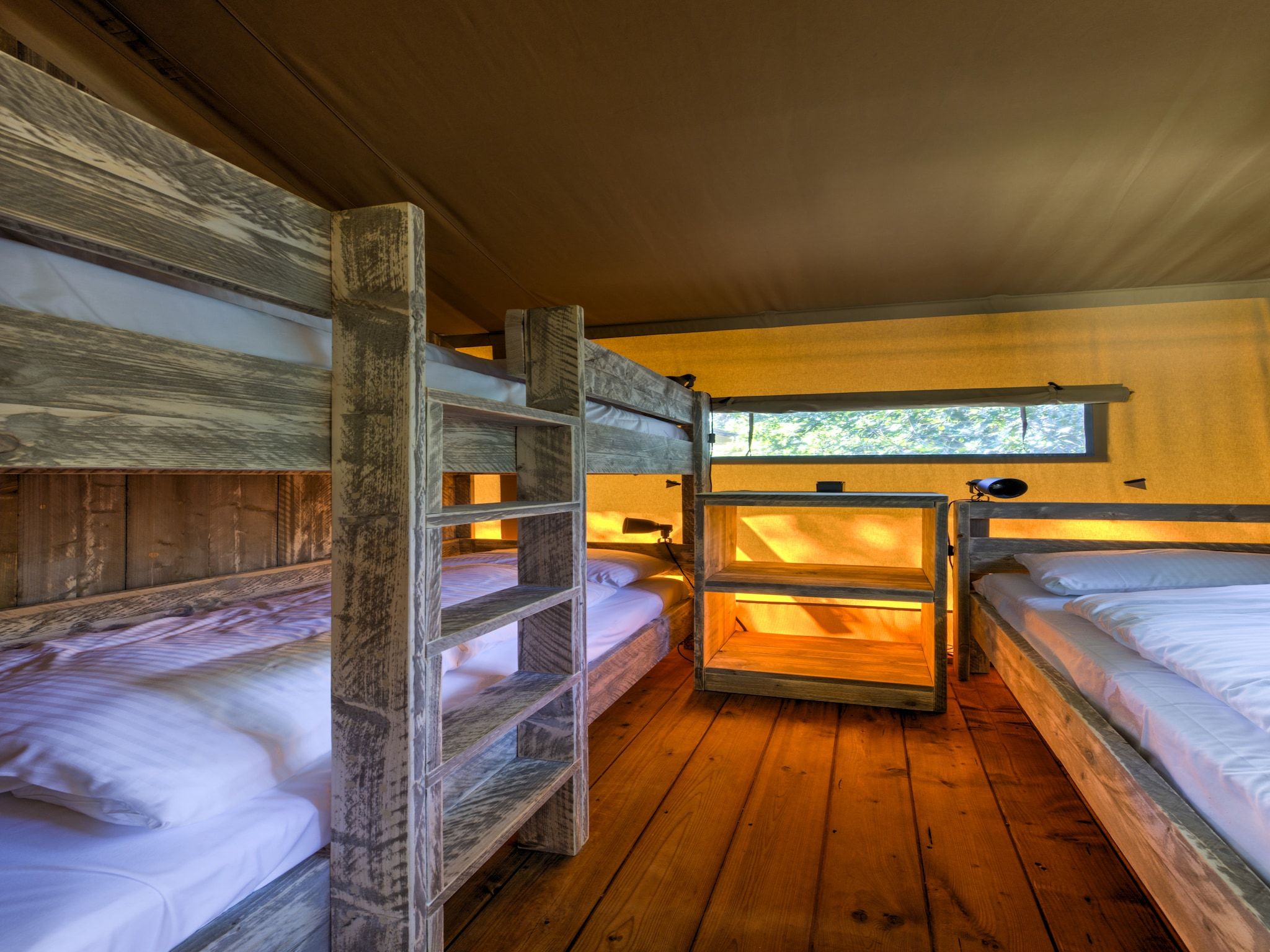 Een slaapkamer van Buitenplaats Gerner 8 in Dalfsen