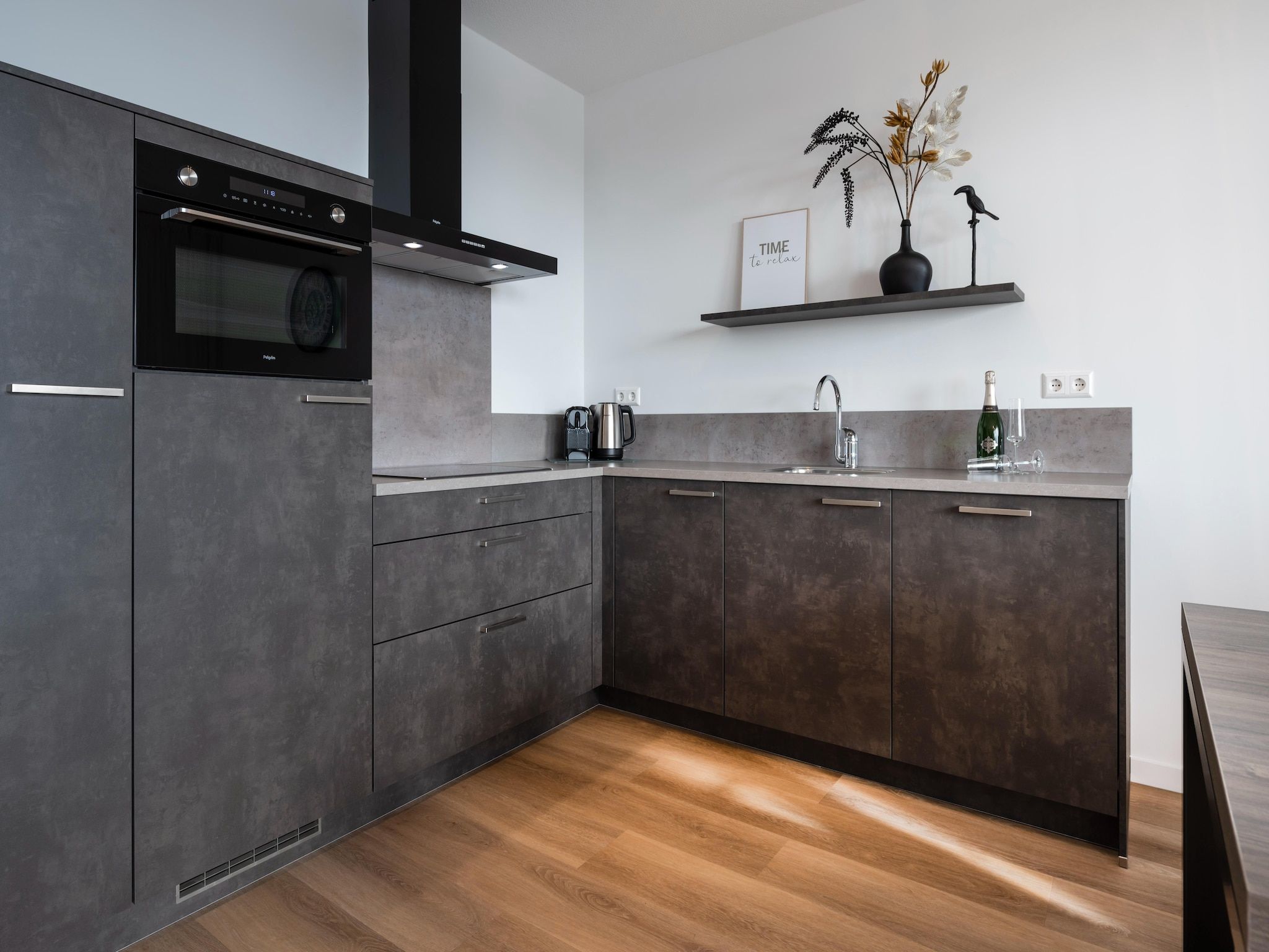 De keuken van Harbour Loft 1i Résidence Marina havenzicht in Kamperland