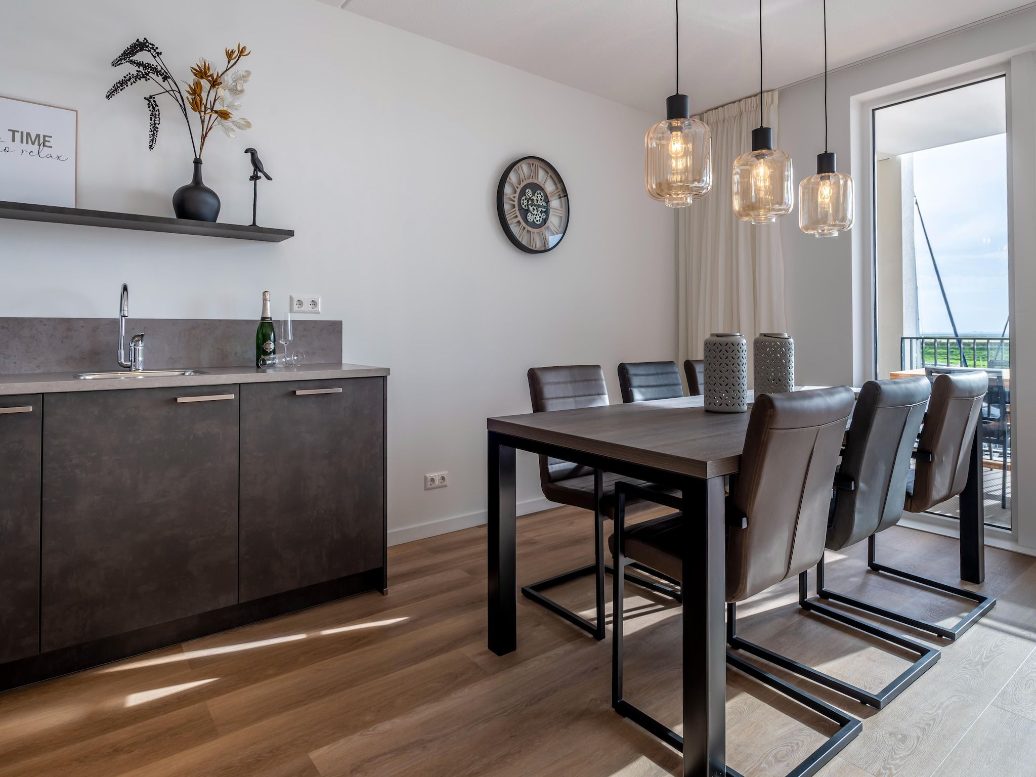 De keuken van Harbour Loft 1i Résidence Marina havenzicht in Kamperland