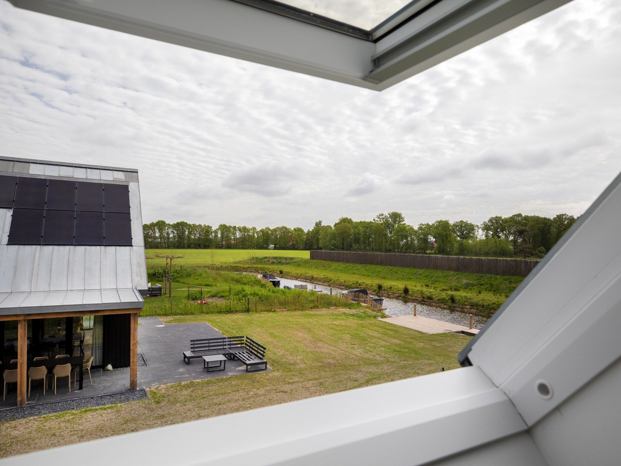 Het uitzicht vanaf Landgoed Eysinga State 7 in Sint Nicolaasga