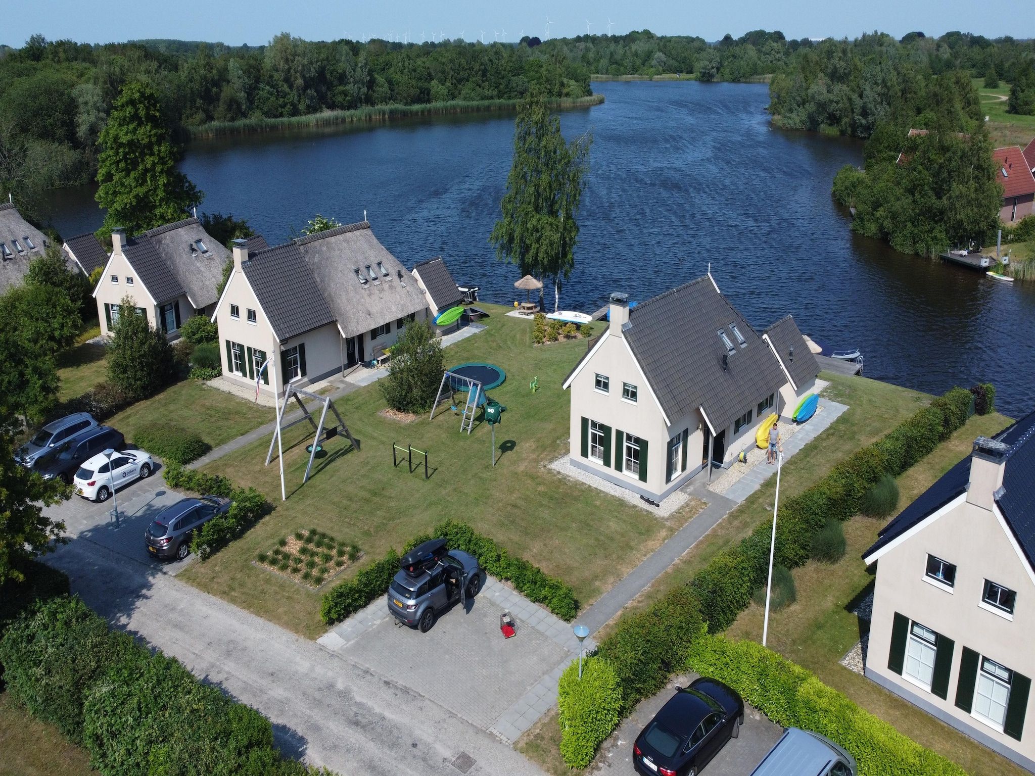 10 pers Lieskehuis Wellness de luxe met sauna buitenspa in Groningen - Foto 34 van 40