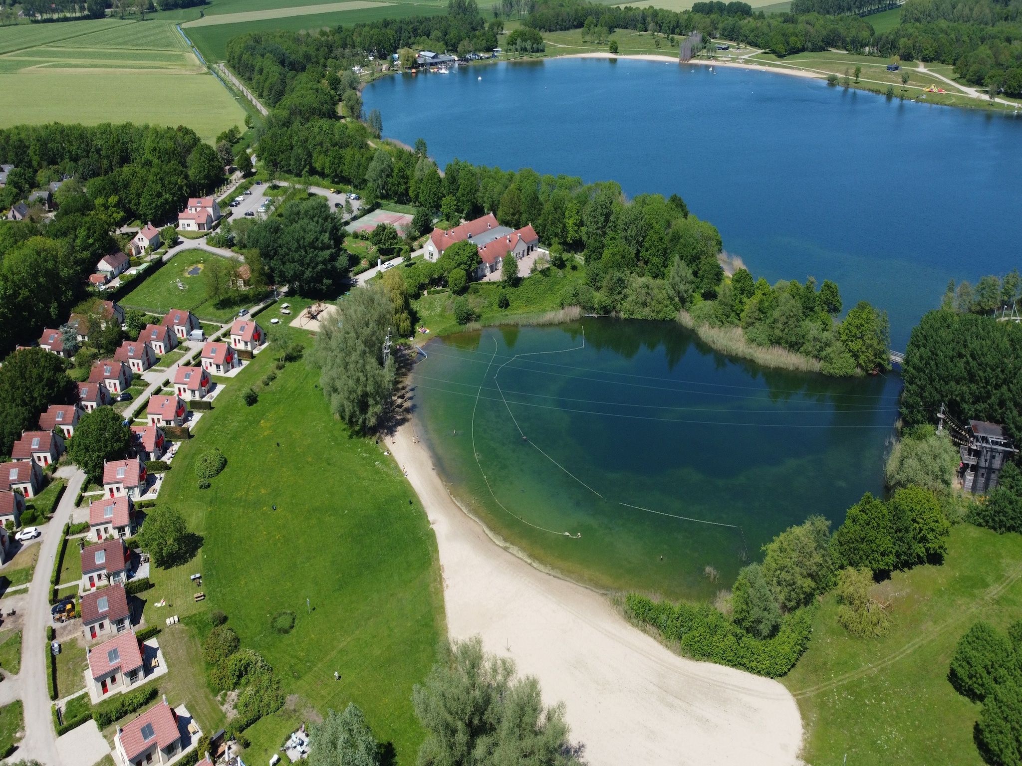 Parkfaciliteiten bij Vakantiepark 't Broeckhuys 1 in Ewijk