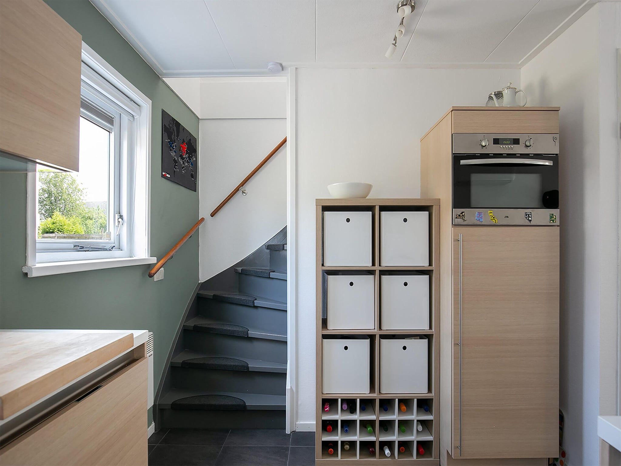 De keuken van Combinatie nr 105 en 110 in Grou