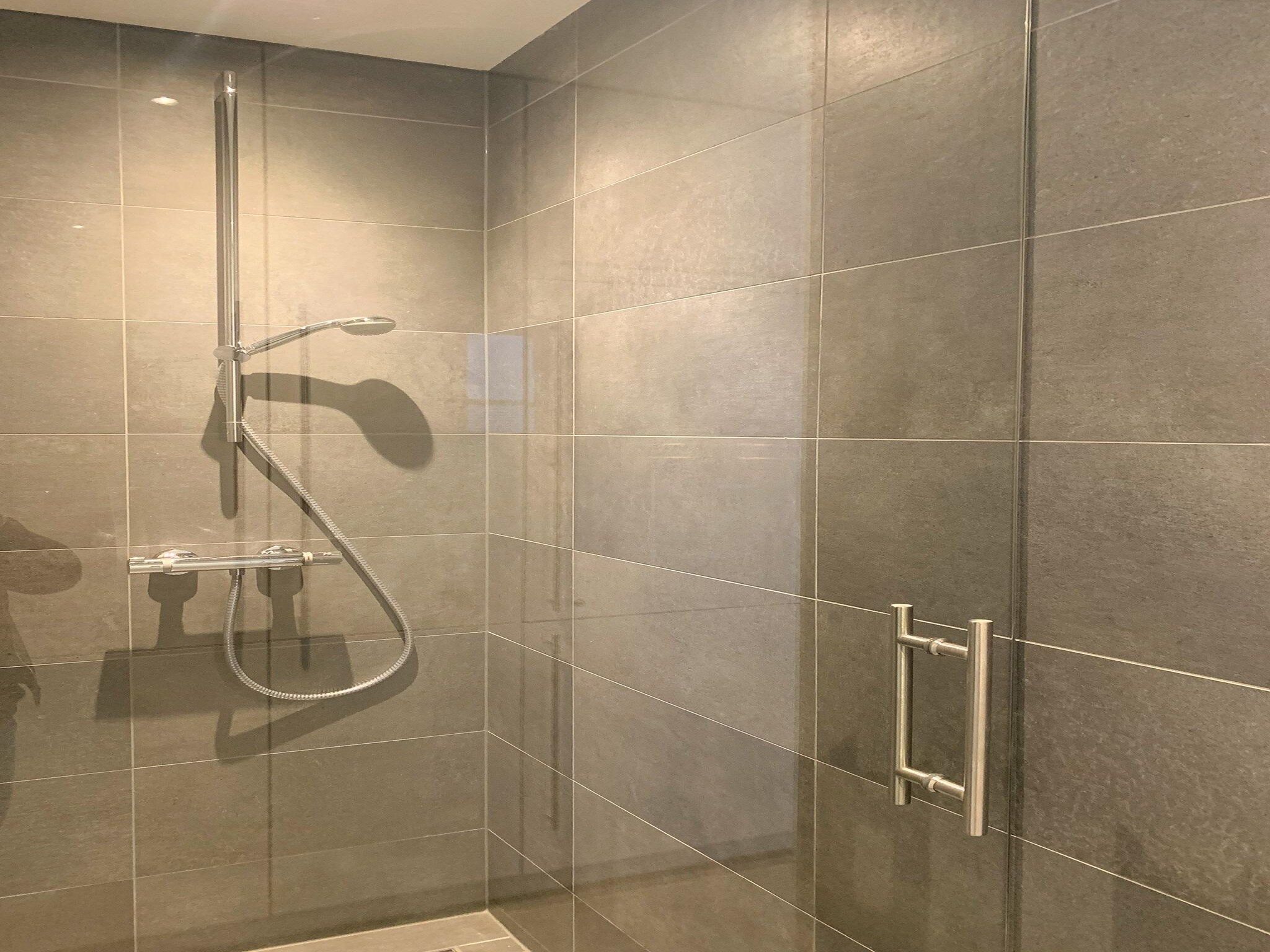 De badkamer van Friese Meren Villa's 20 in Delfstrahuizen