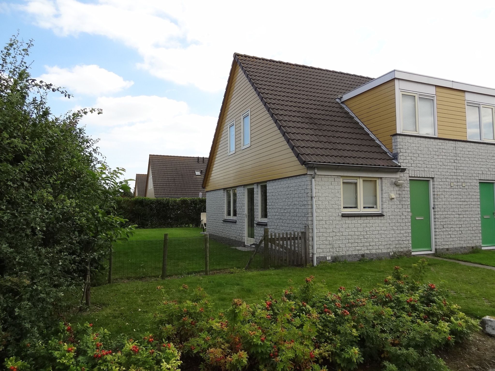 De buitenkant van Villapark De Oesterbaai 85 in Wemeldinge