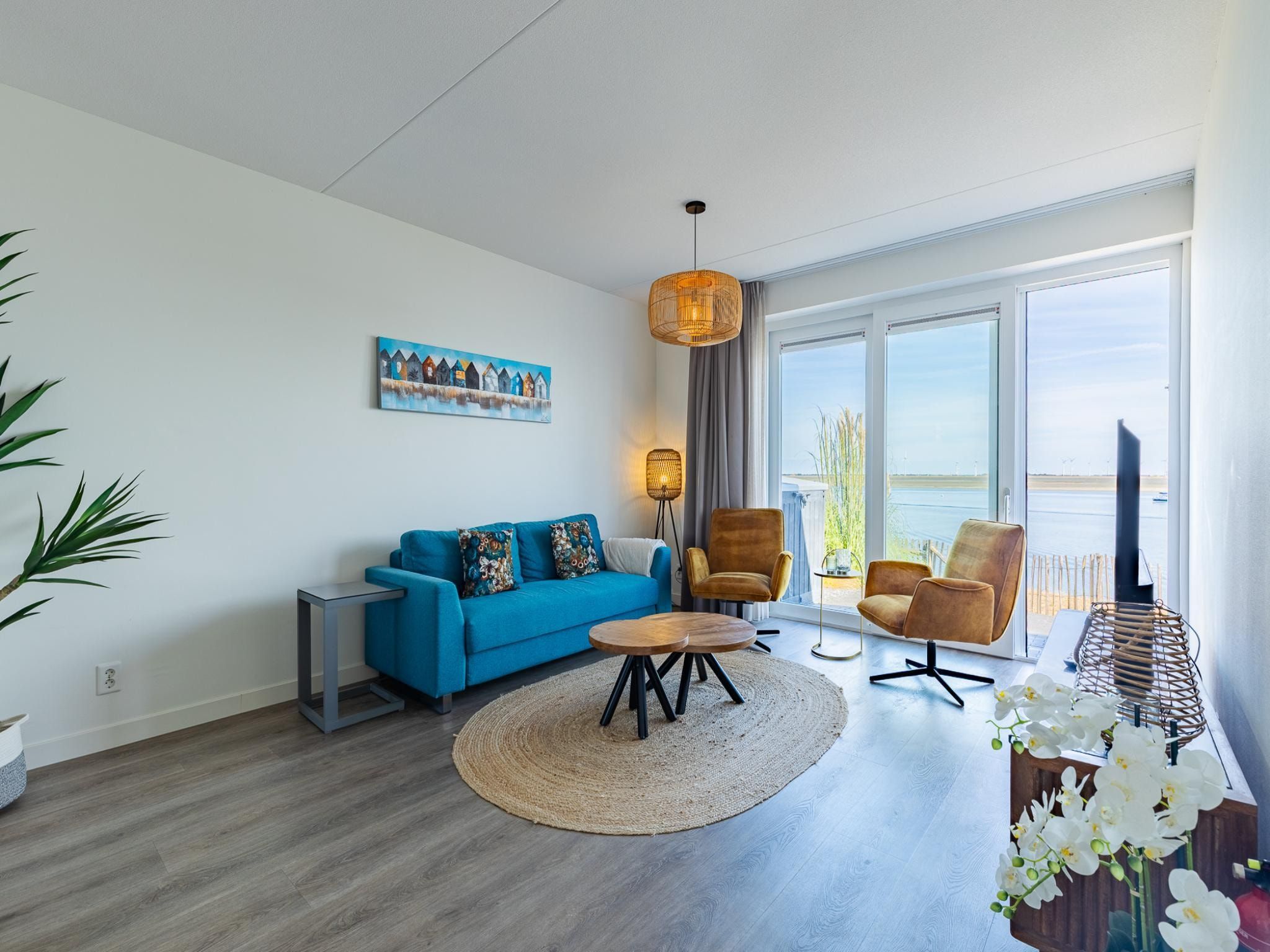 De woonkamer van Havenweg 8-14 in St. Annaland