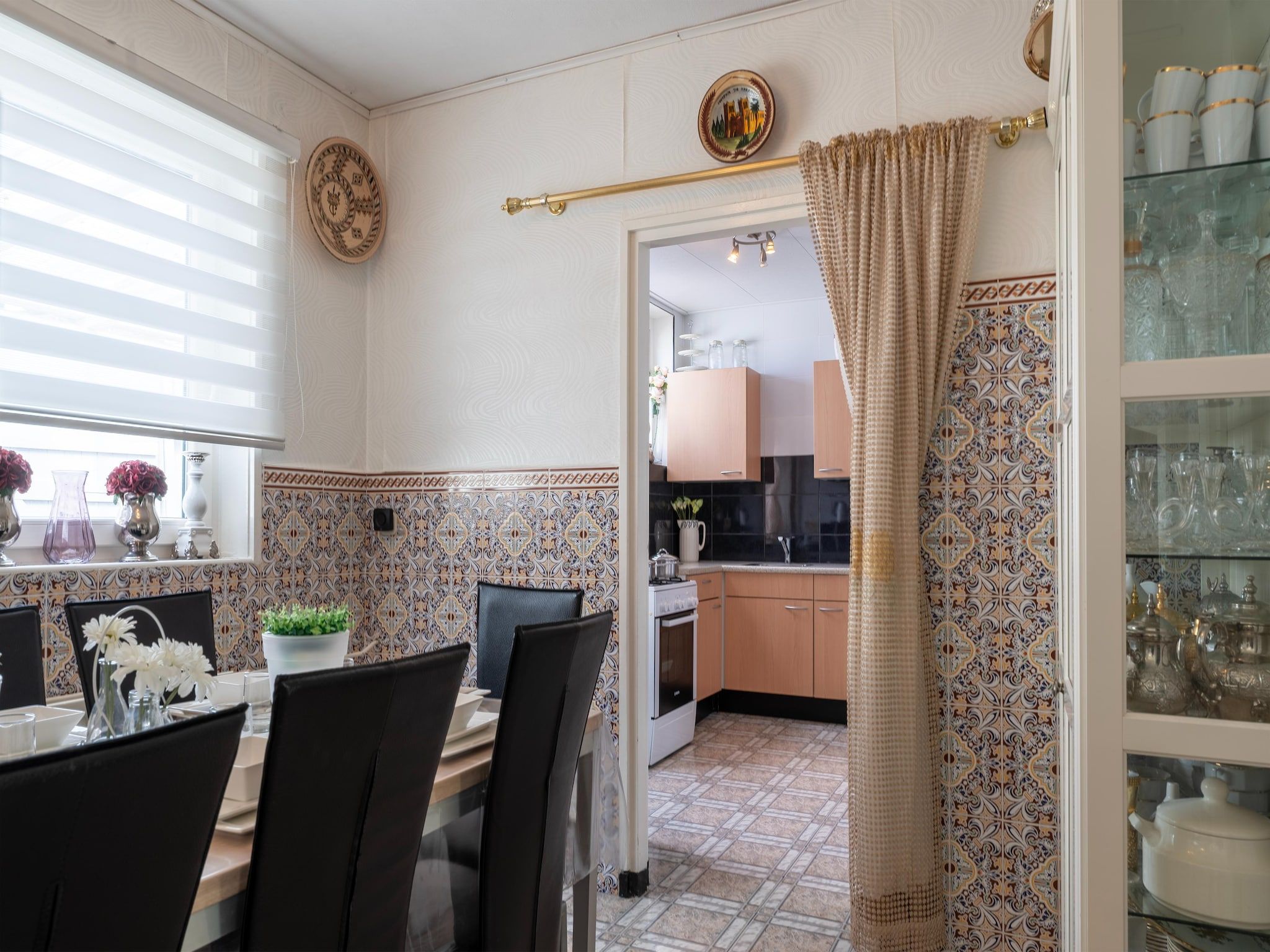 De eetkamer van Vakantiewoning Aarab in Vlissingen