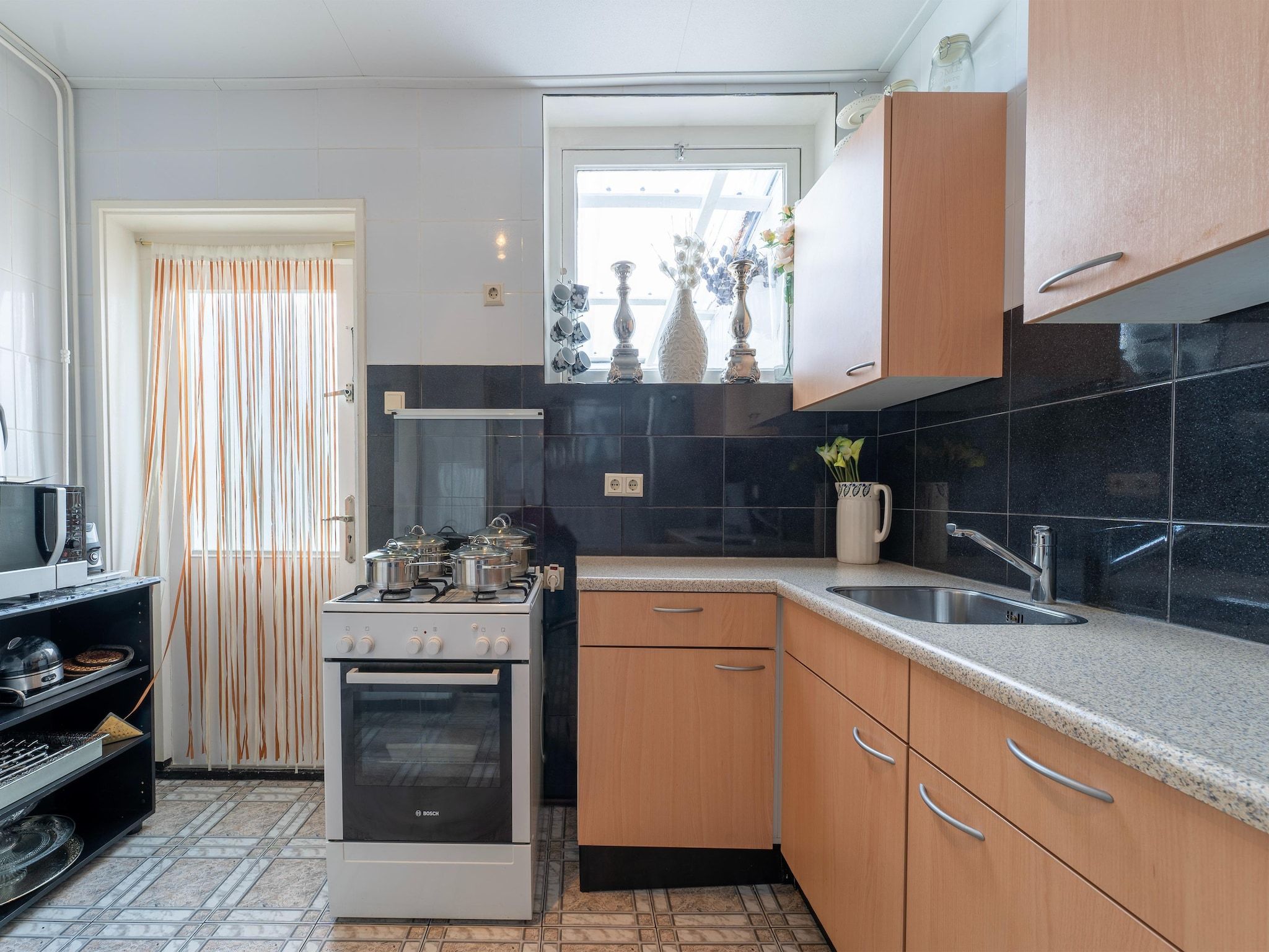 De keuken van Vakantiewoning Aarab in Vlissingen