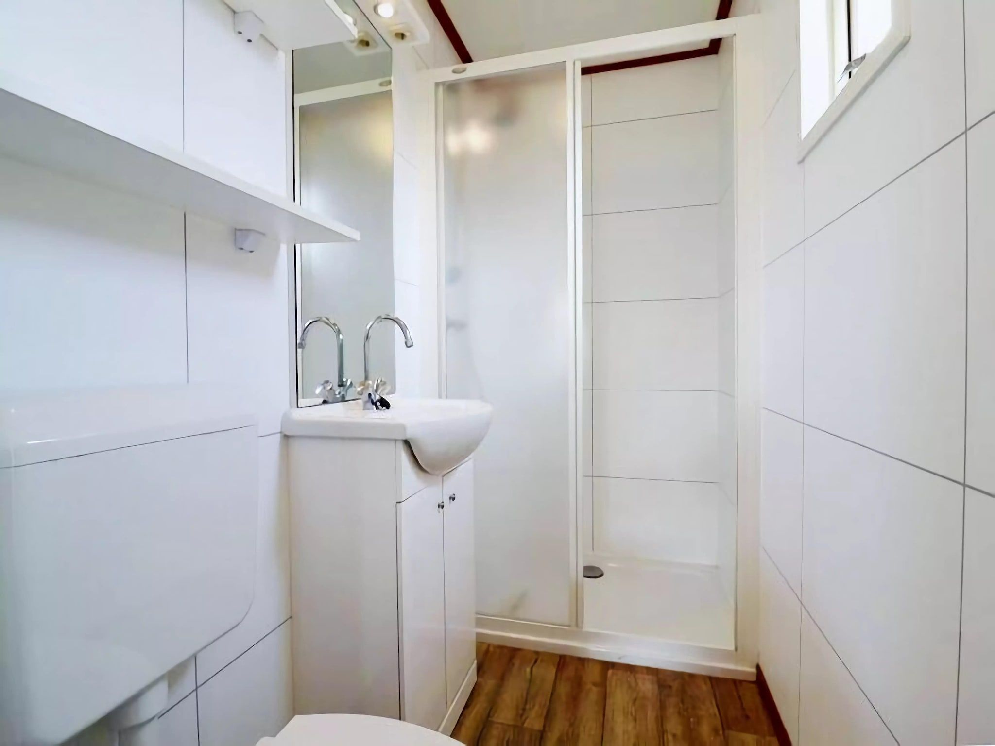 De badkamer van Duinchalet in Hollum