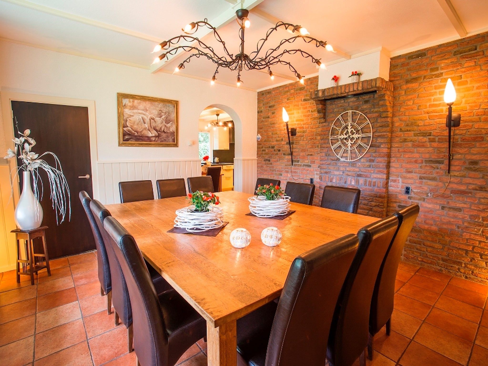 De eetkamer van De Familieboerderij in Losser